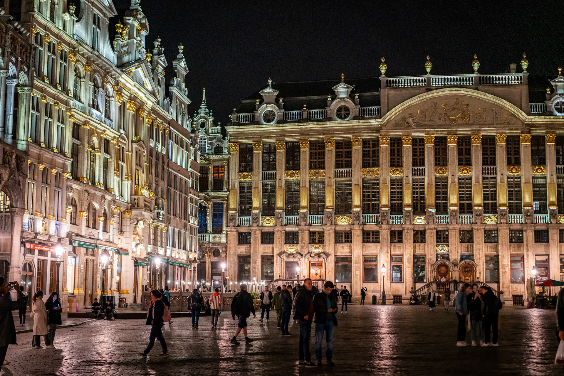 Grand Place of Brussels in the evening.