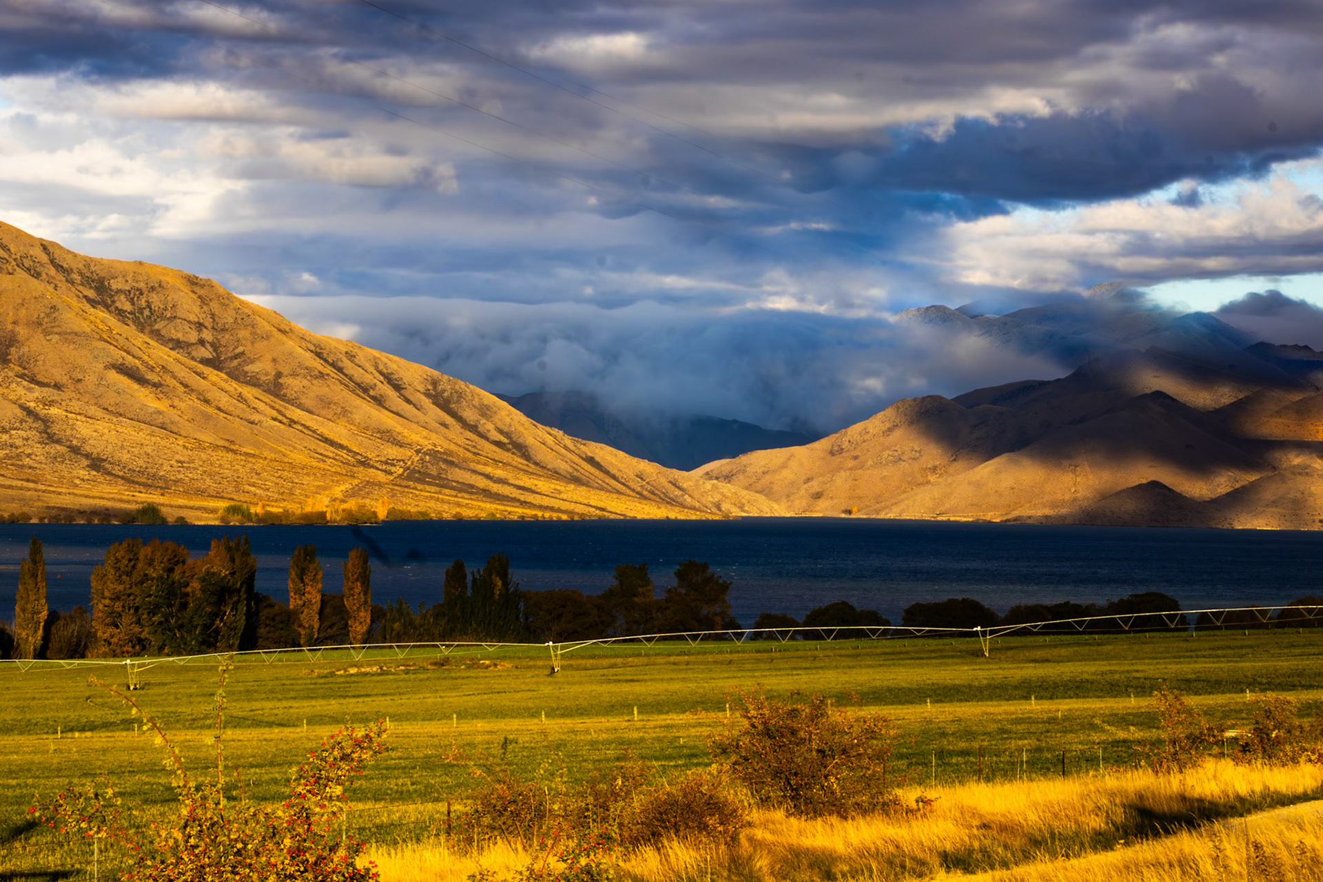 Lake Avemore, New Zealand