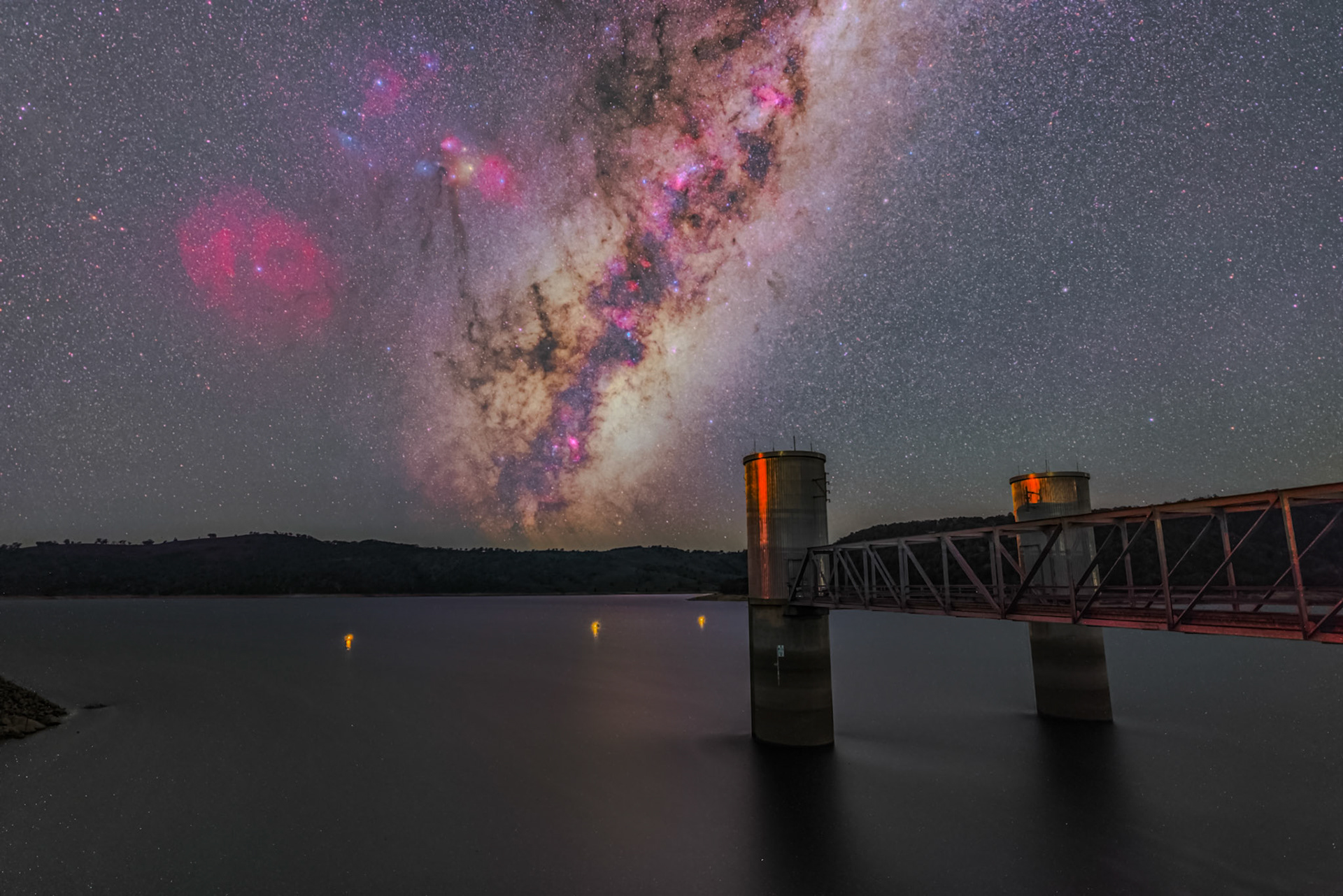 Milky Way over Wyangala Dam