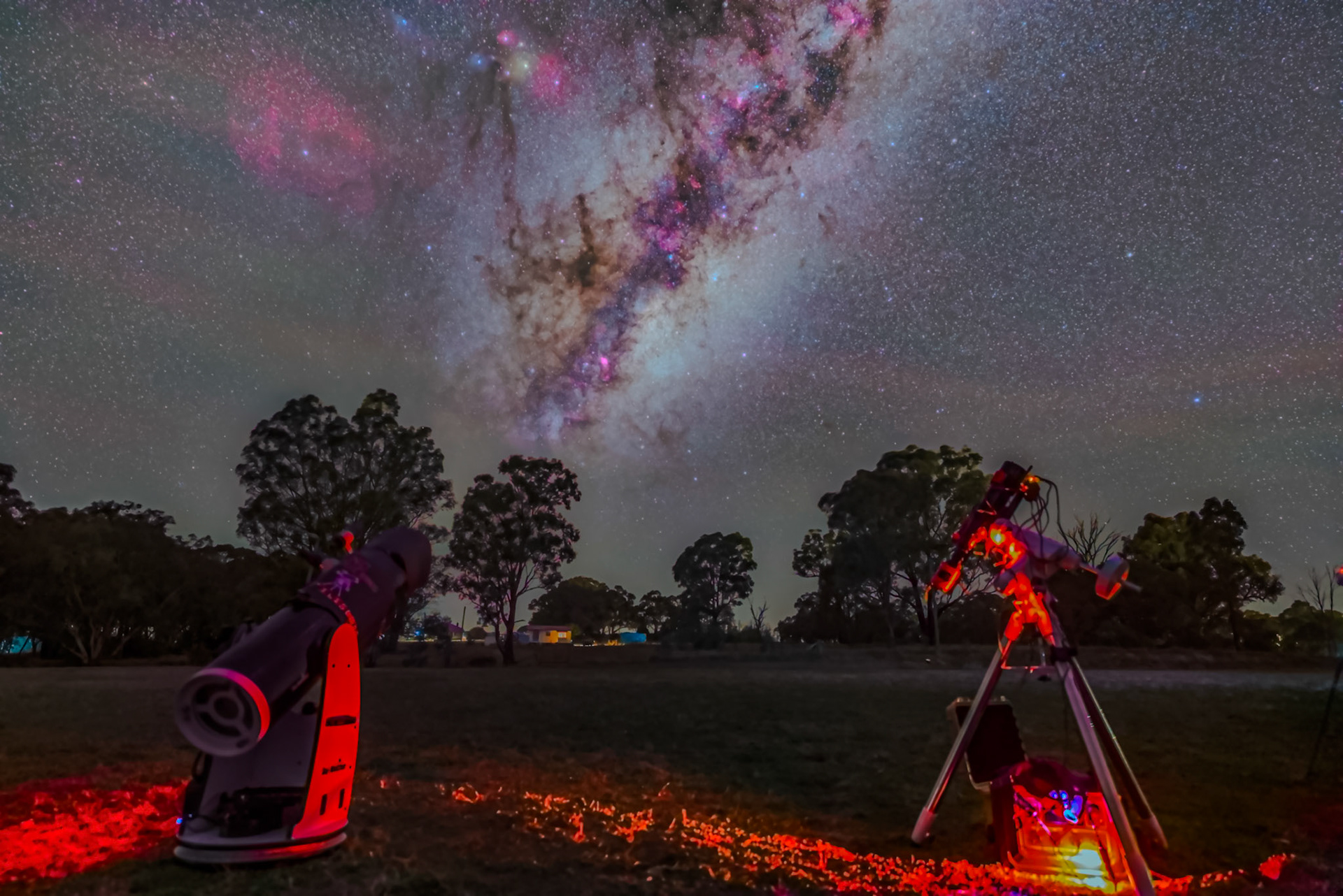 Milky Way and Telescopes in Bigga