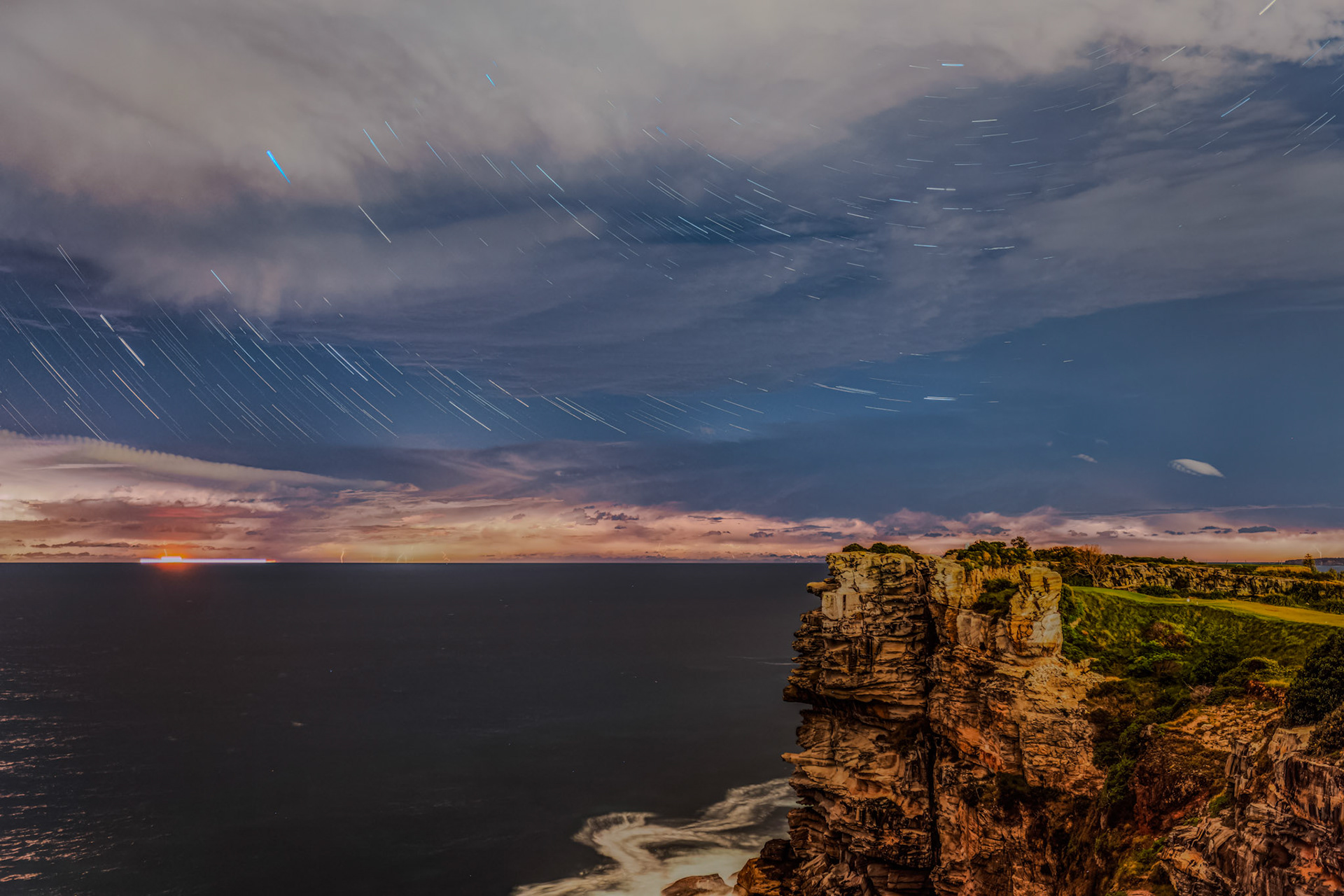 Star Trains and Lightning from Bondi