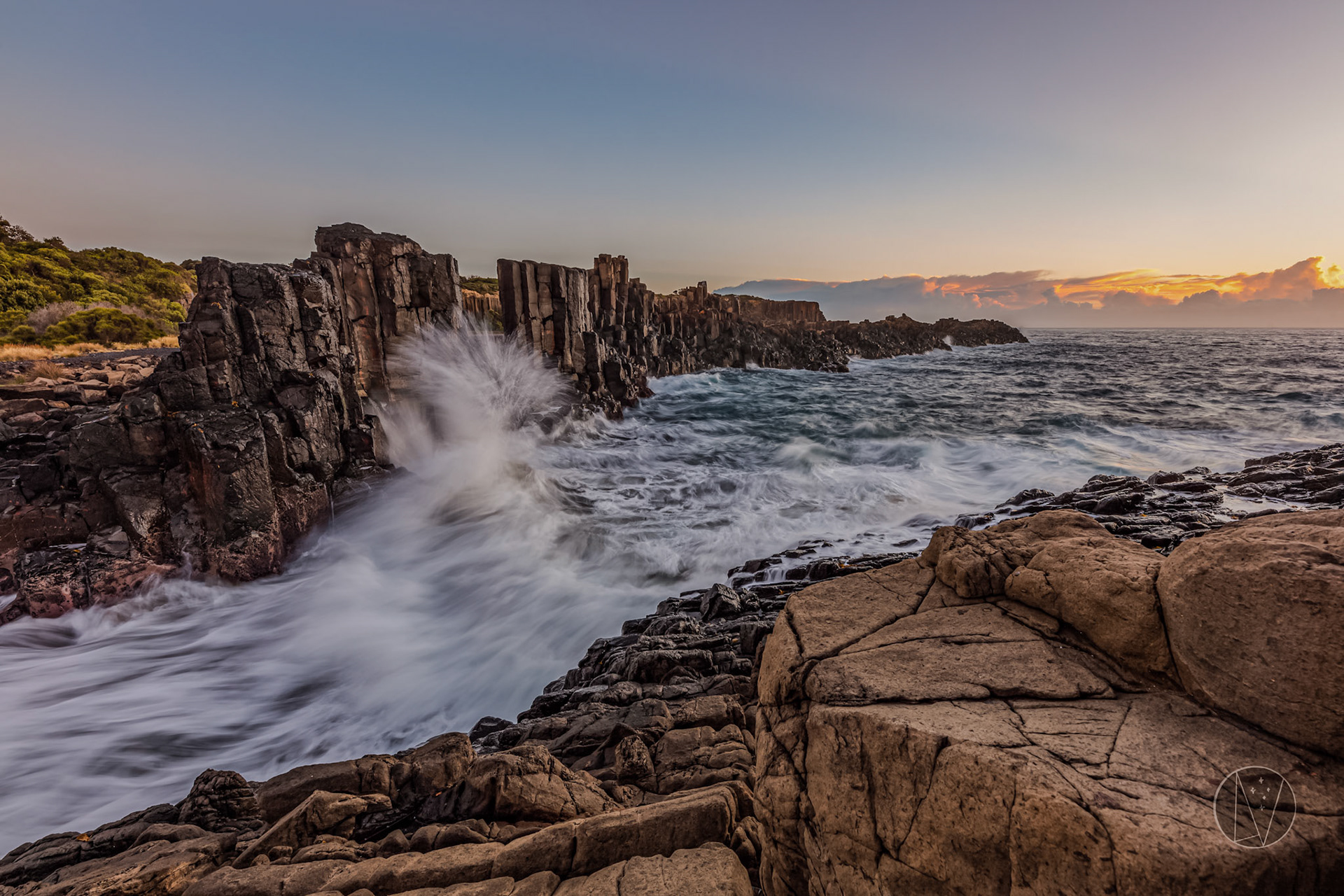 Crashing waves at Bombo Headland
