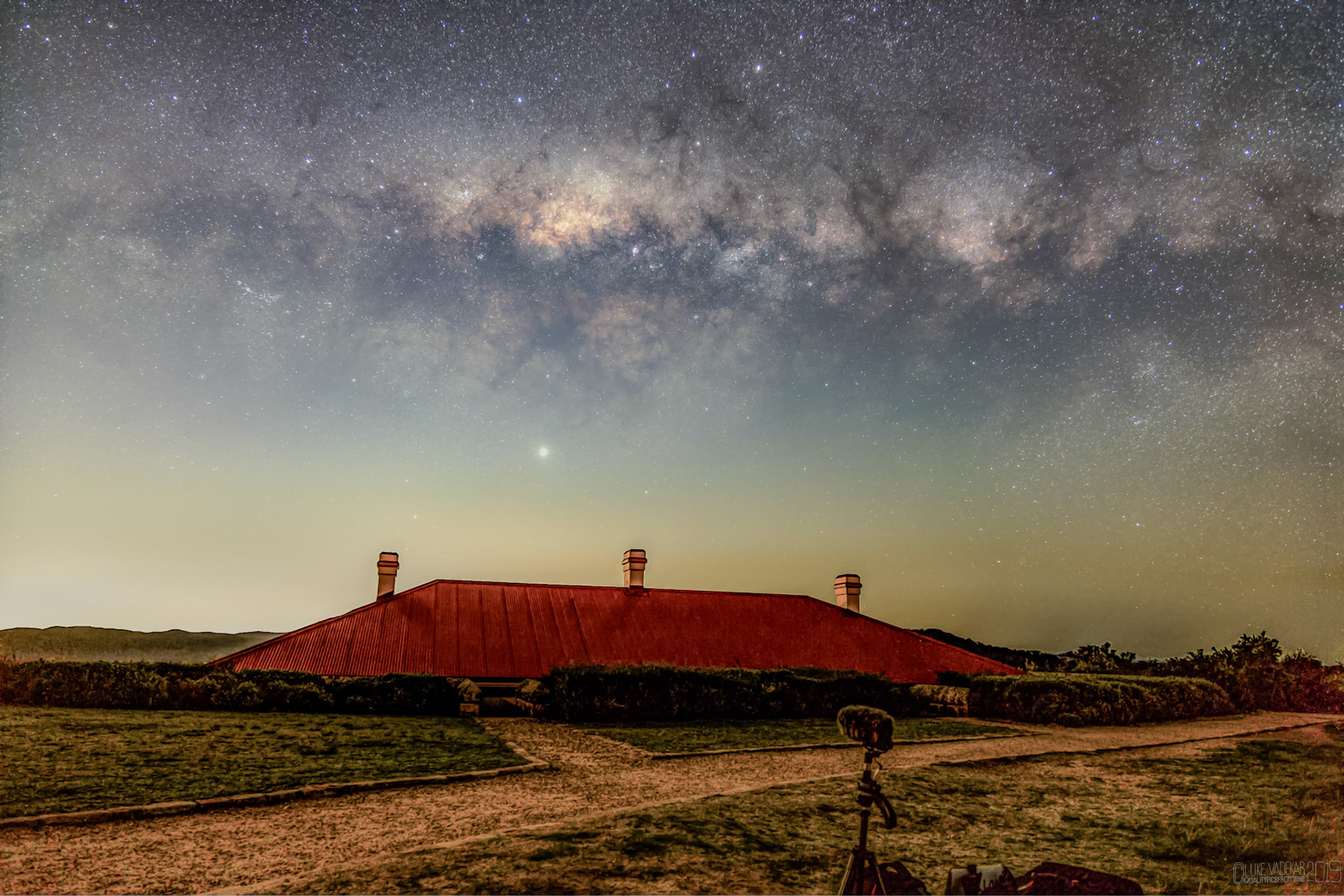 Milky Way setting over Barrenjoey