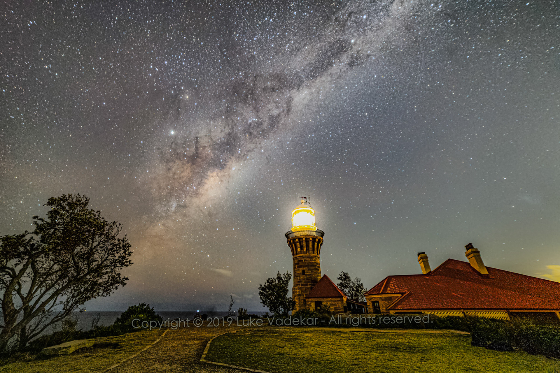 Milky way over Barrenjoey Lighthouse