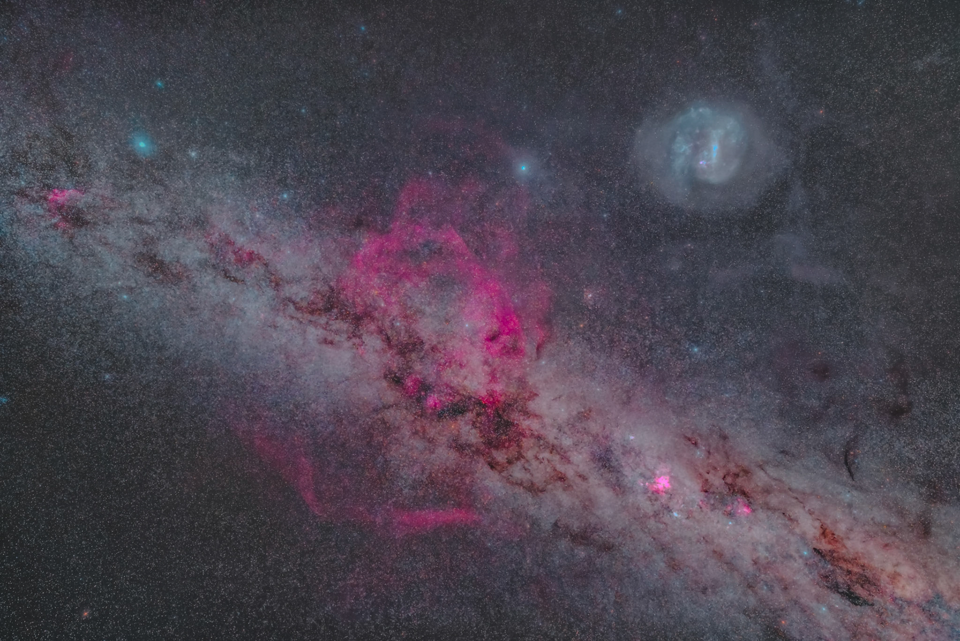 Gum Nebula and LMC from Oolong