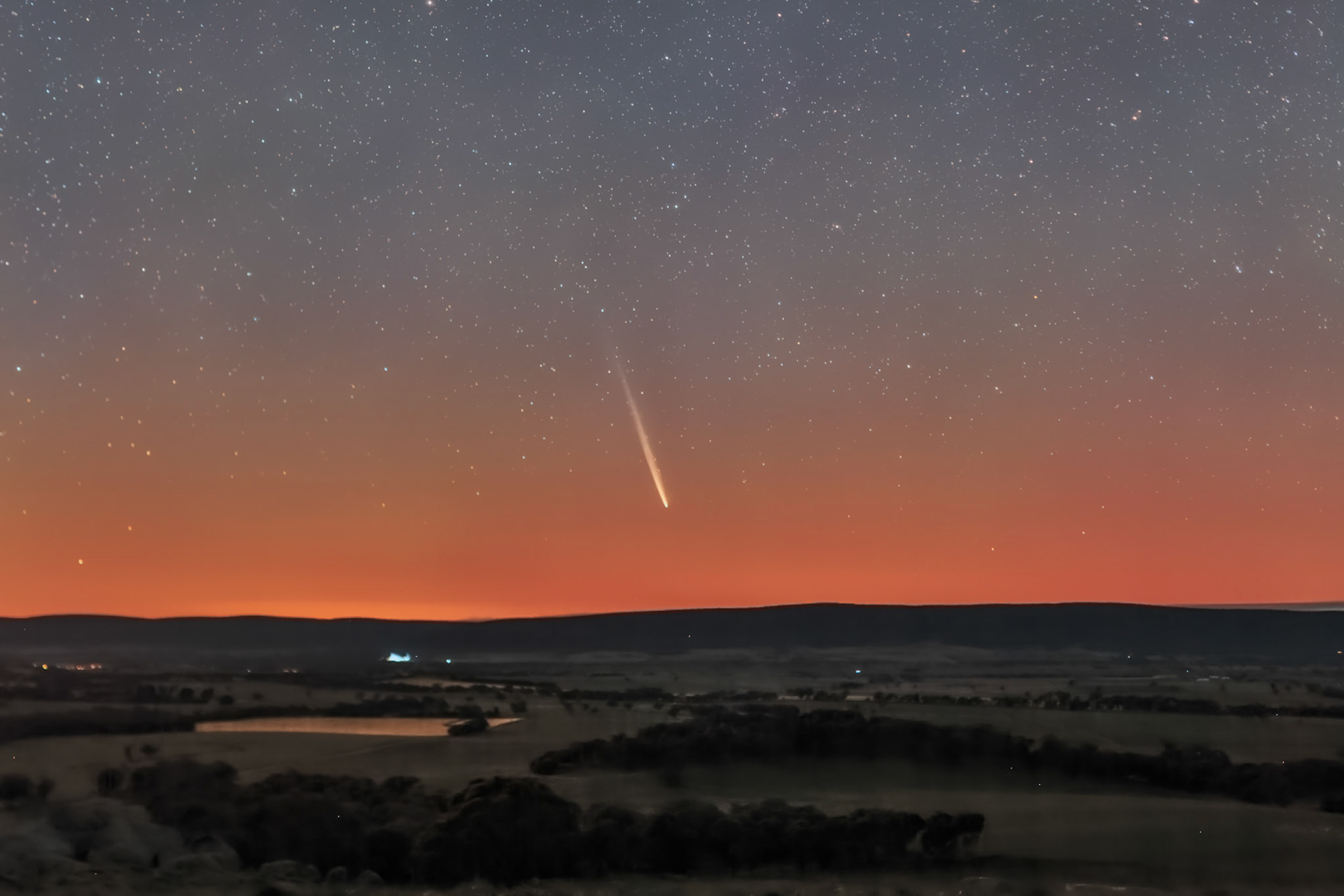 Comet Tsuchinshan Atlas from Touts Lookout