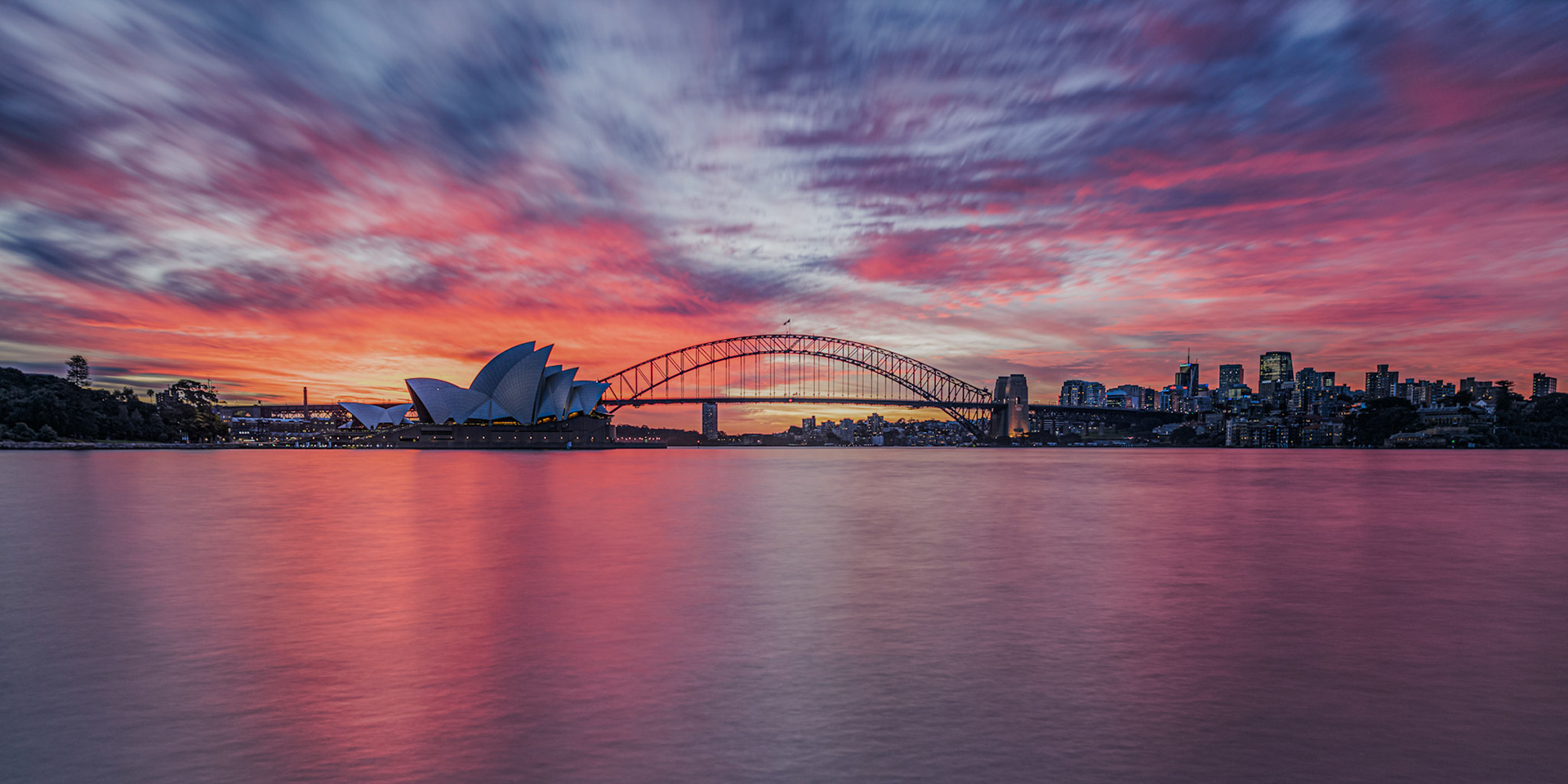 Sunset show at Mrs Macquarie's Chair