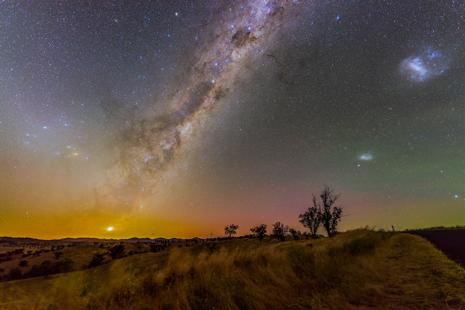 Milky Way and Moon fron Jugiong