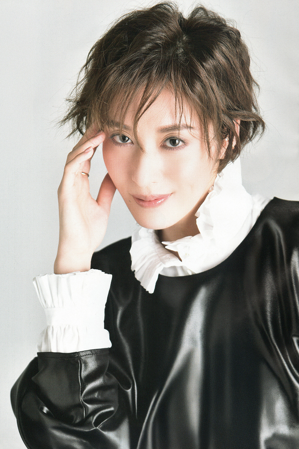 月城かなとさん『STAGEnavi 』vol.97