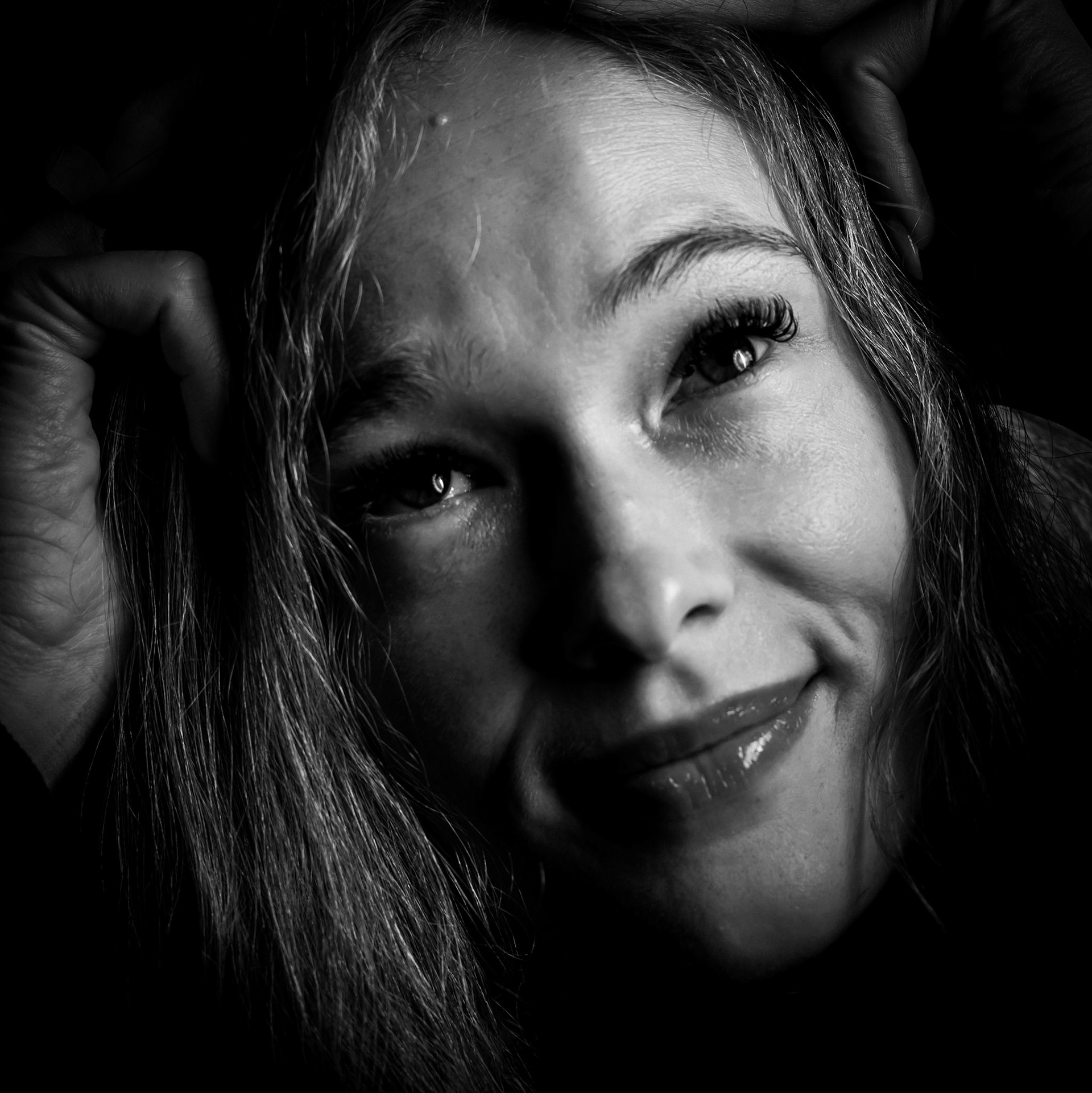 Sasha Sytenko — intimate black-and-white close-up with expressive eyes. Model: IG: @_sasha_sytenko_.