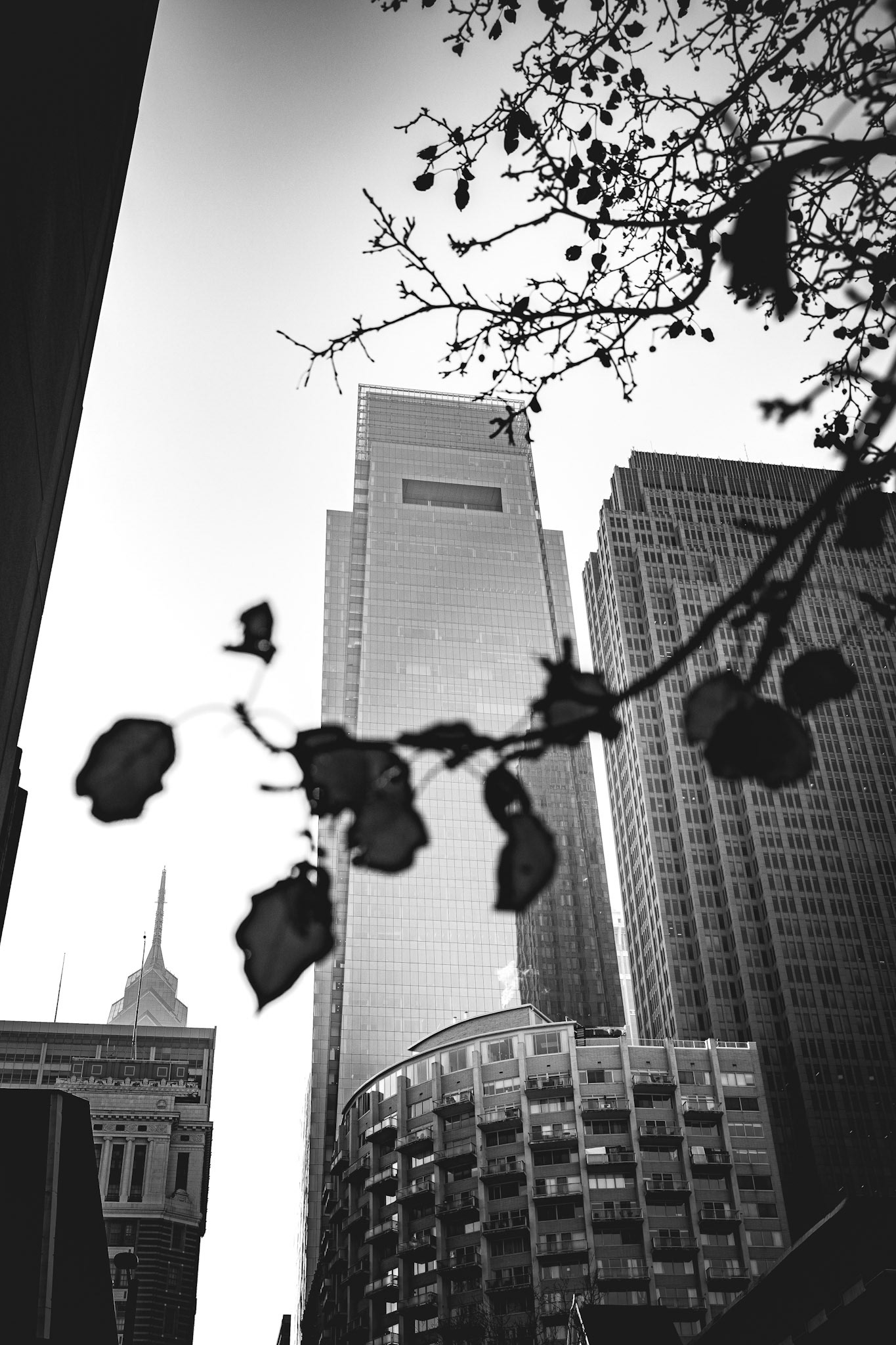 COMCAST BUILDING 2 BW