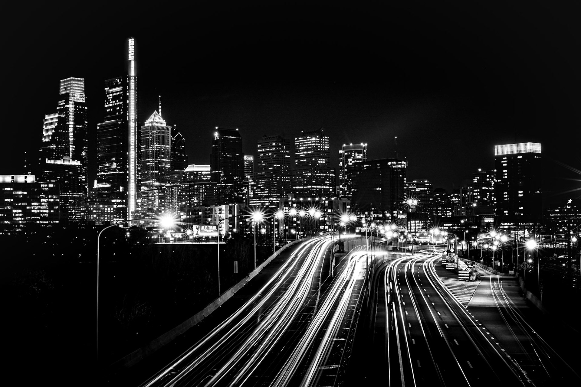 PHILLY SKYLINE 2 NIGHT BW