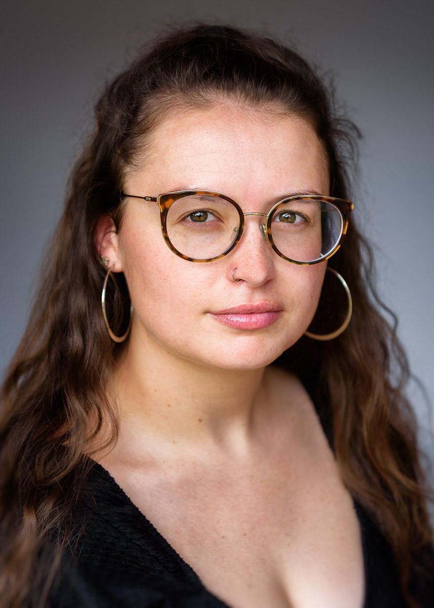 headshot of norfolk actor
