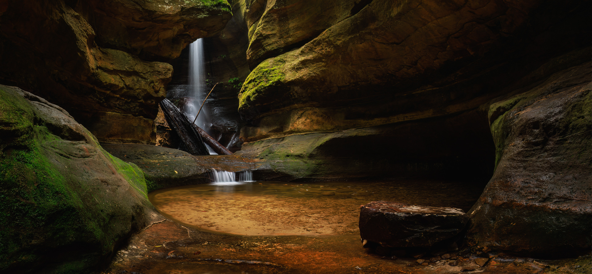 Centennial Glen Grotto - Blue Mountains, NSW, Australia