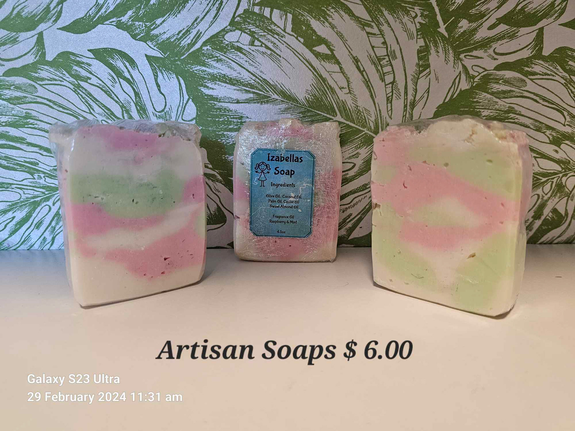 Izabella's Artisan Soaps RASPBERRY & MINT 6.00