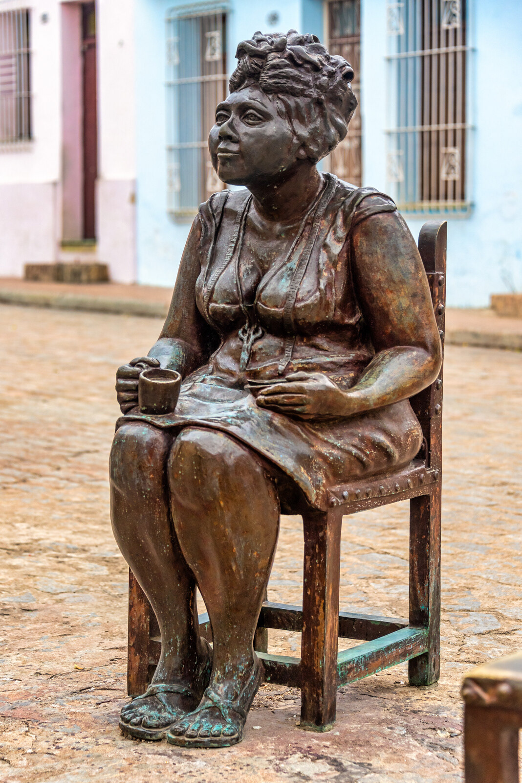 Chismosas, escultura por Marta Jiménez, Camaguey, Cuba