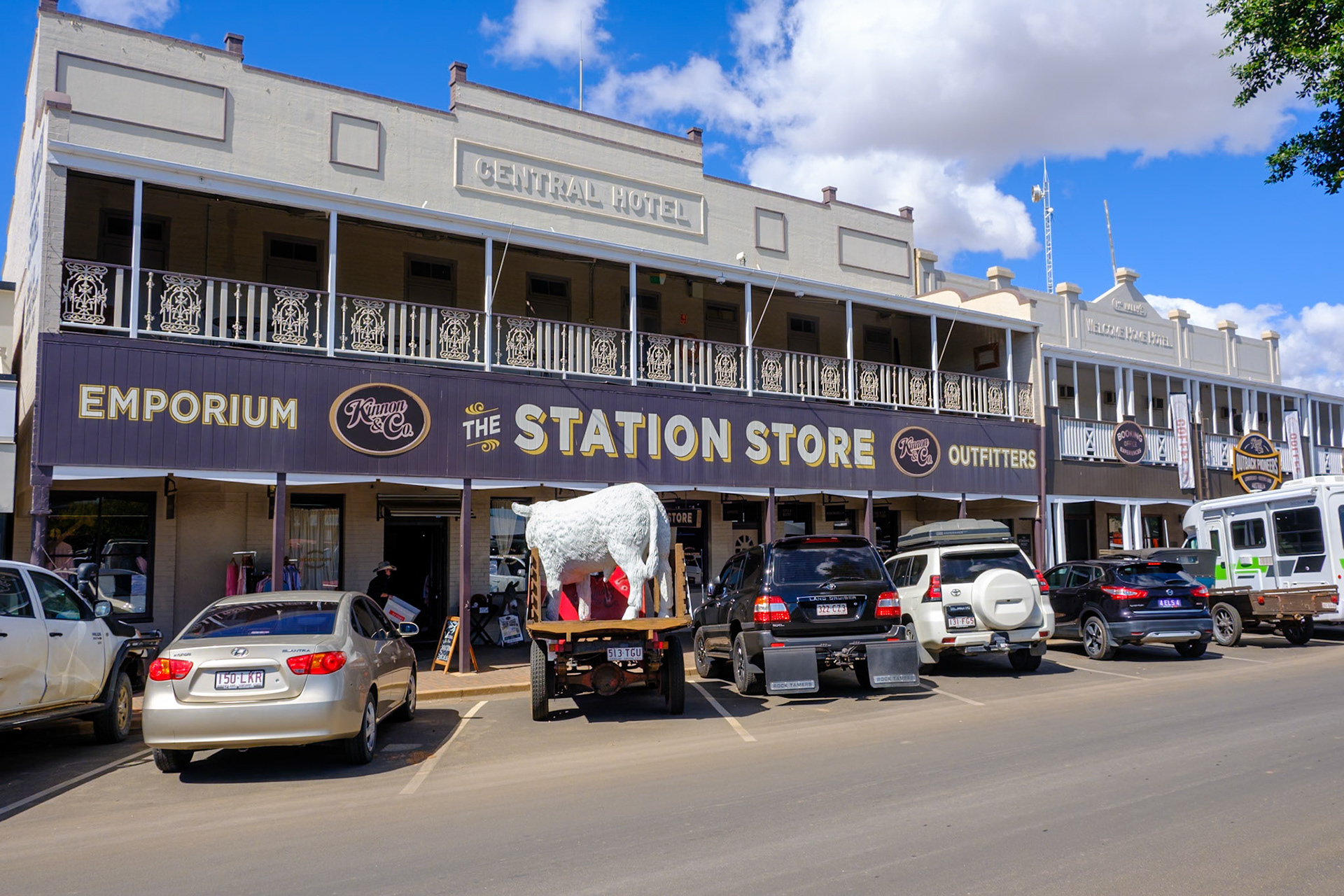 Longreach Street sceneS