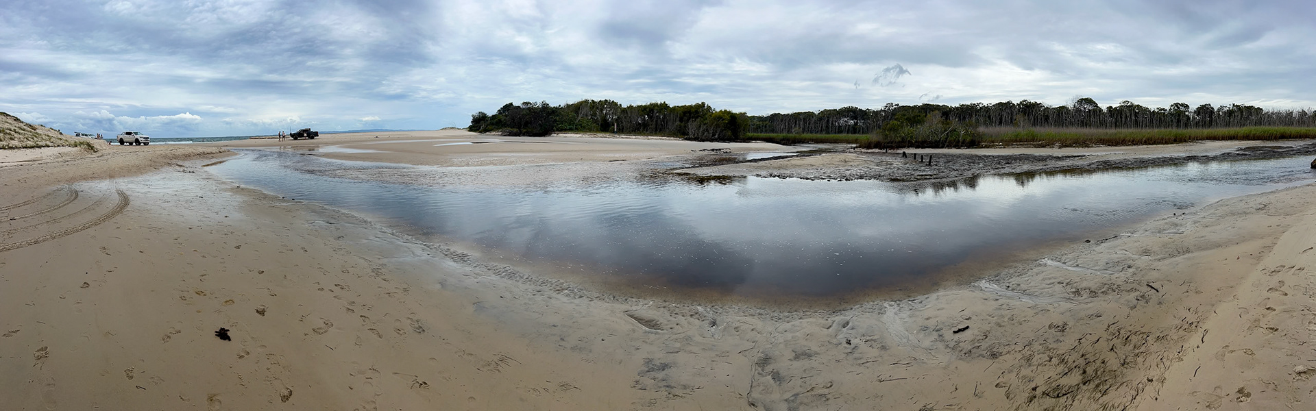 A reminder of how quickly the beach cn change. 2 days ago we were swimming in the lagoon. Today its gone, opened to the sea