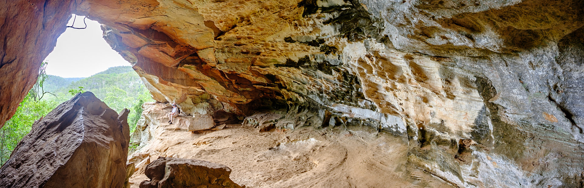 In Cania Gorge - Dragon Cave