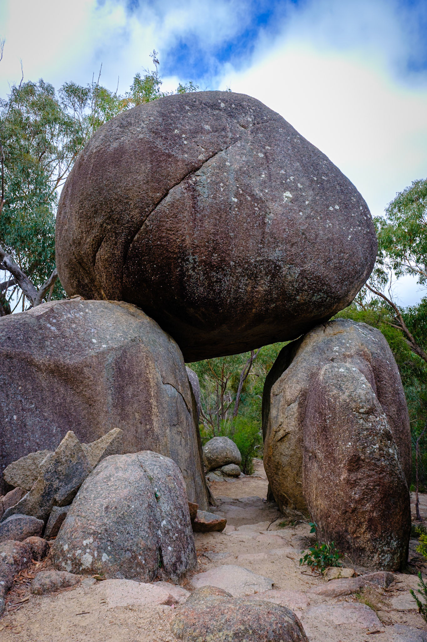 Walk to Granite Arch