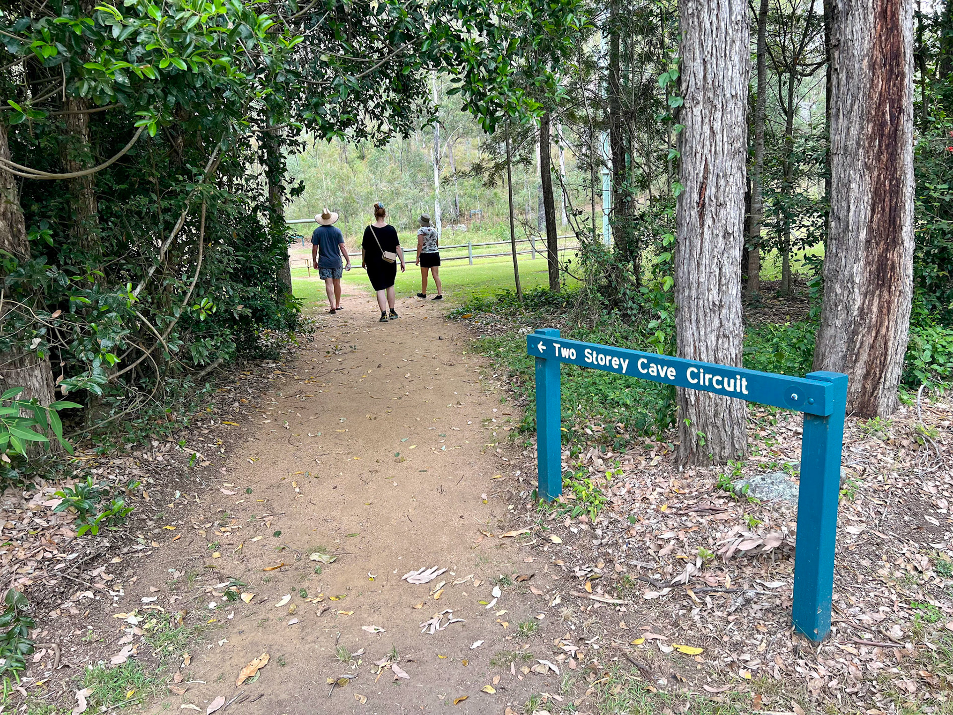 Cania Gorge - Two Storey Cave walk