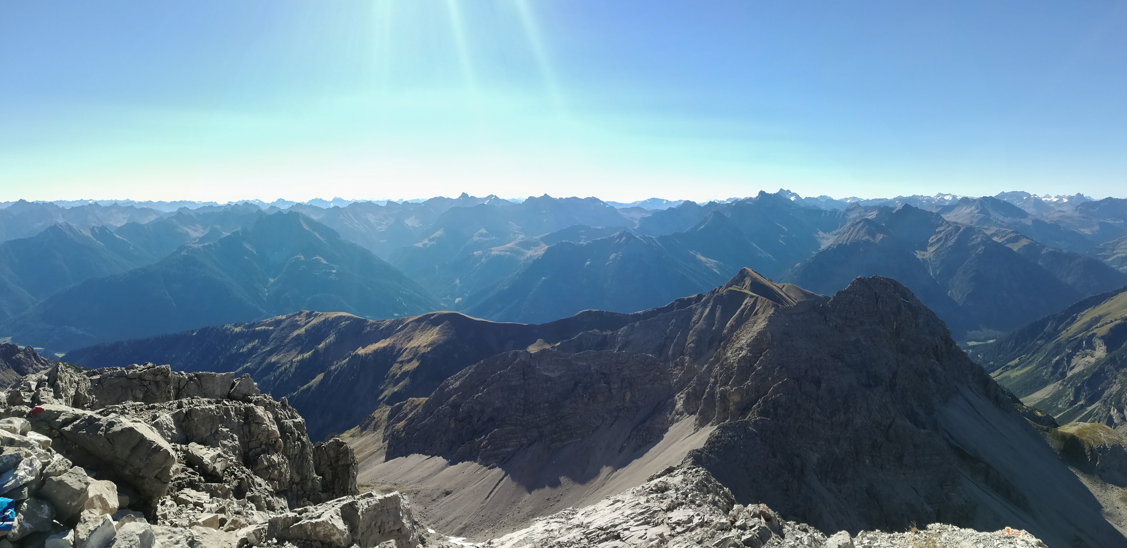 Gipfelpanorama vom Hohen Licht