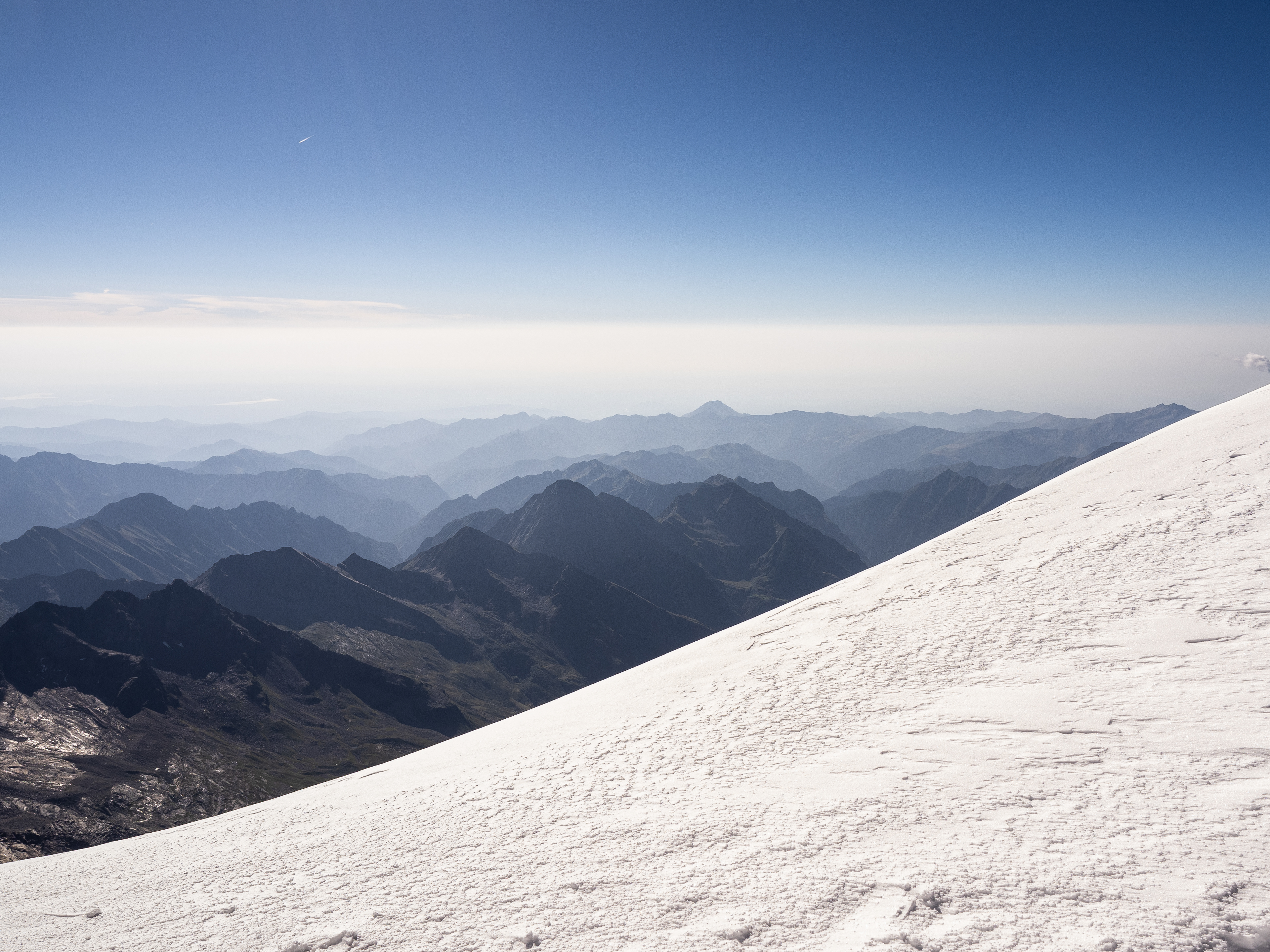 Blick nach Süden weit ins Tal