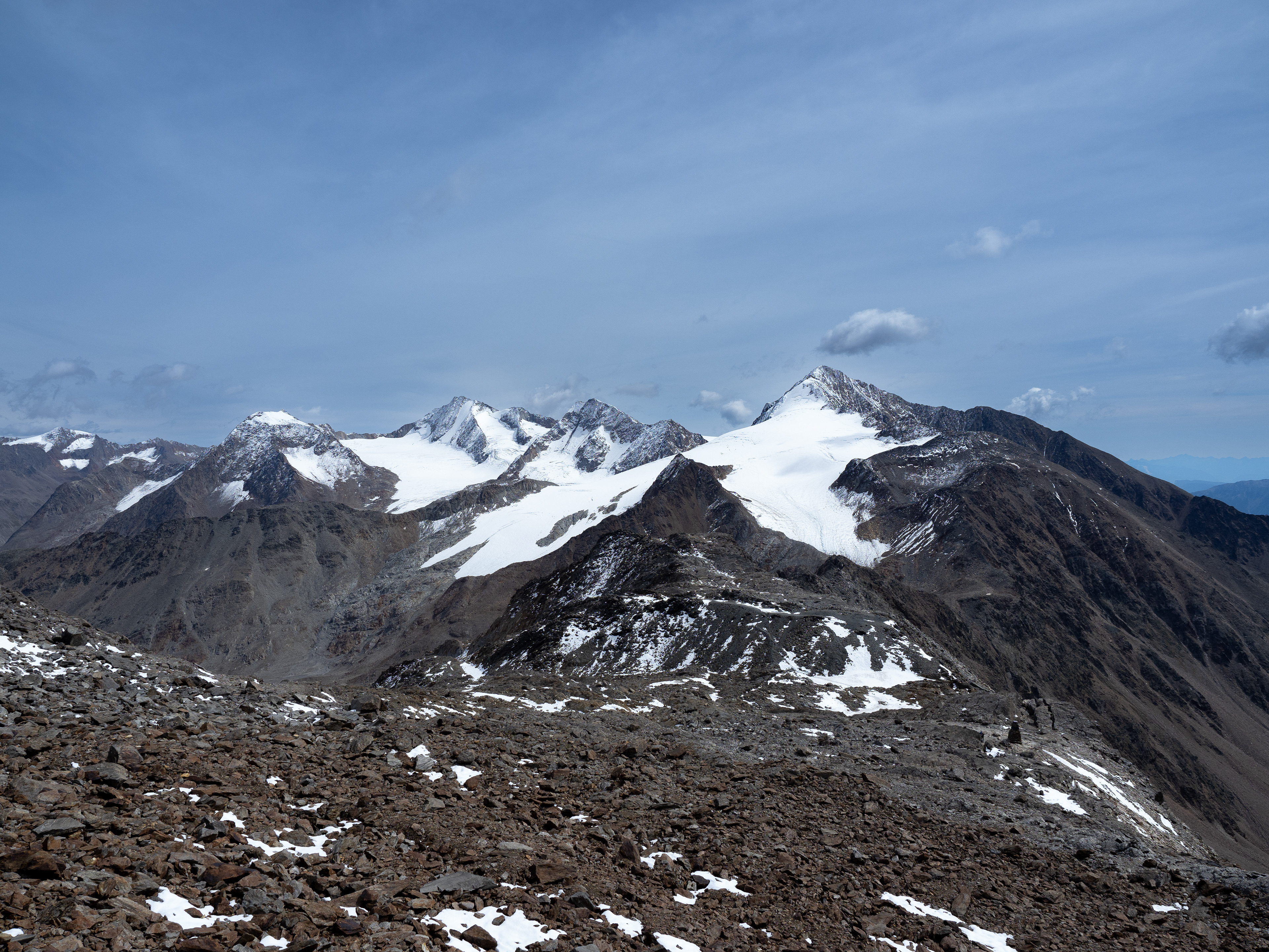 Hintere Schwärze und Similaun, gesehen vom späteren Auftsieg zur Finailspitze