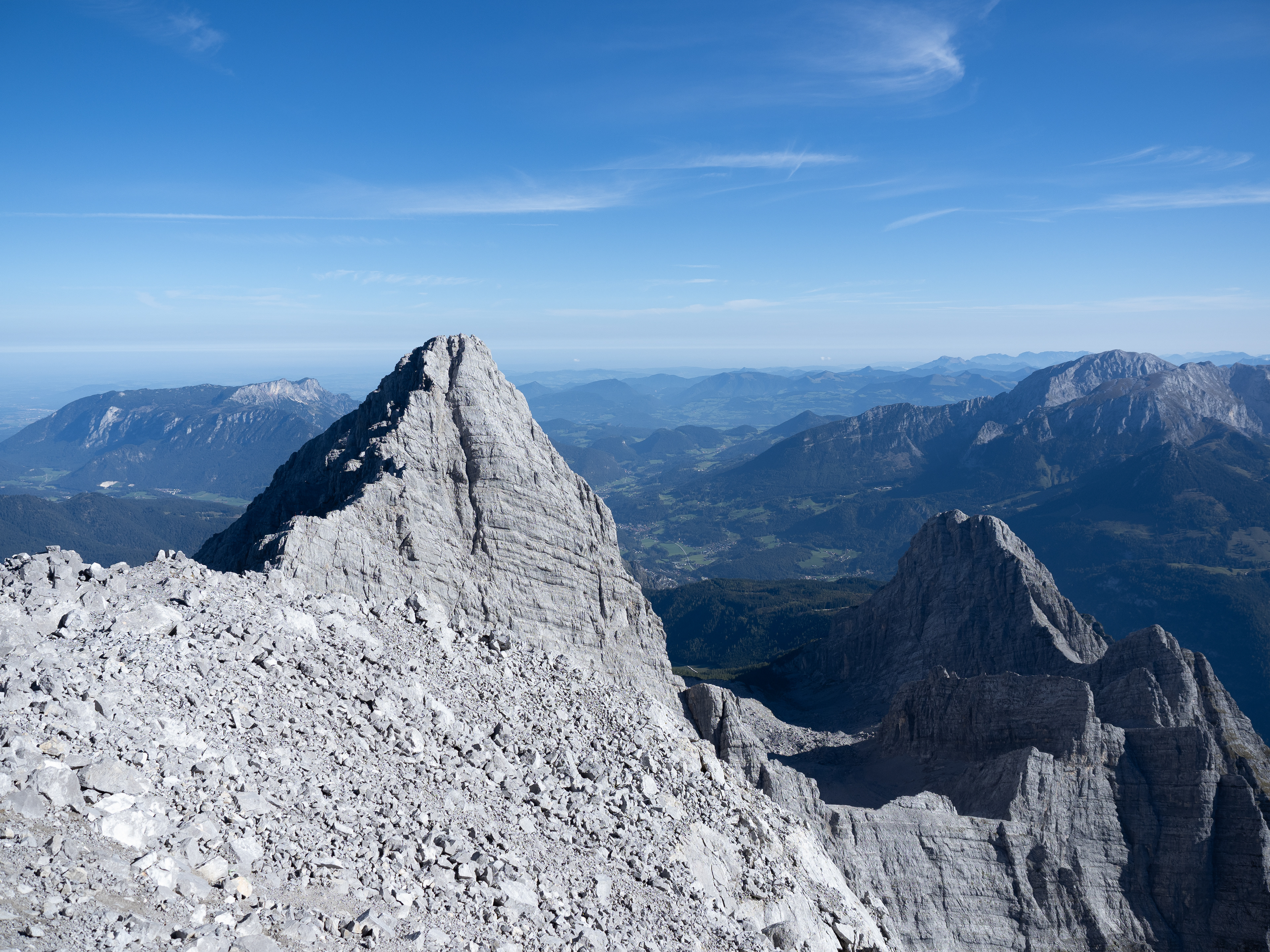 Blick zurück zum Hocheck, rechts unterhalb die Watzmannfrau