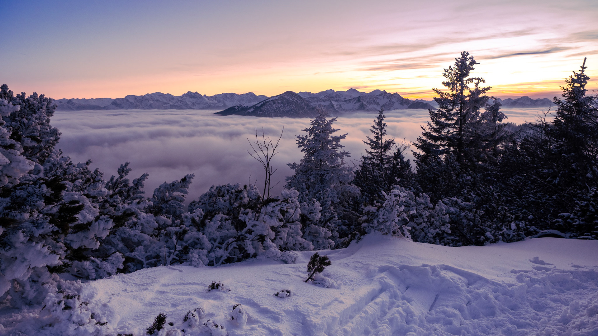 Sonnenuntergang in den Bayerischen Voralpen