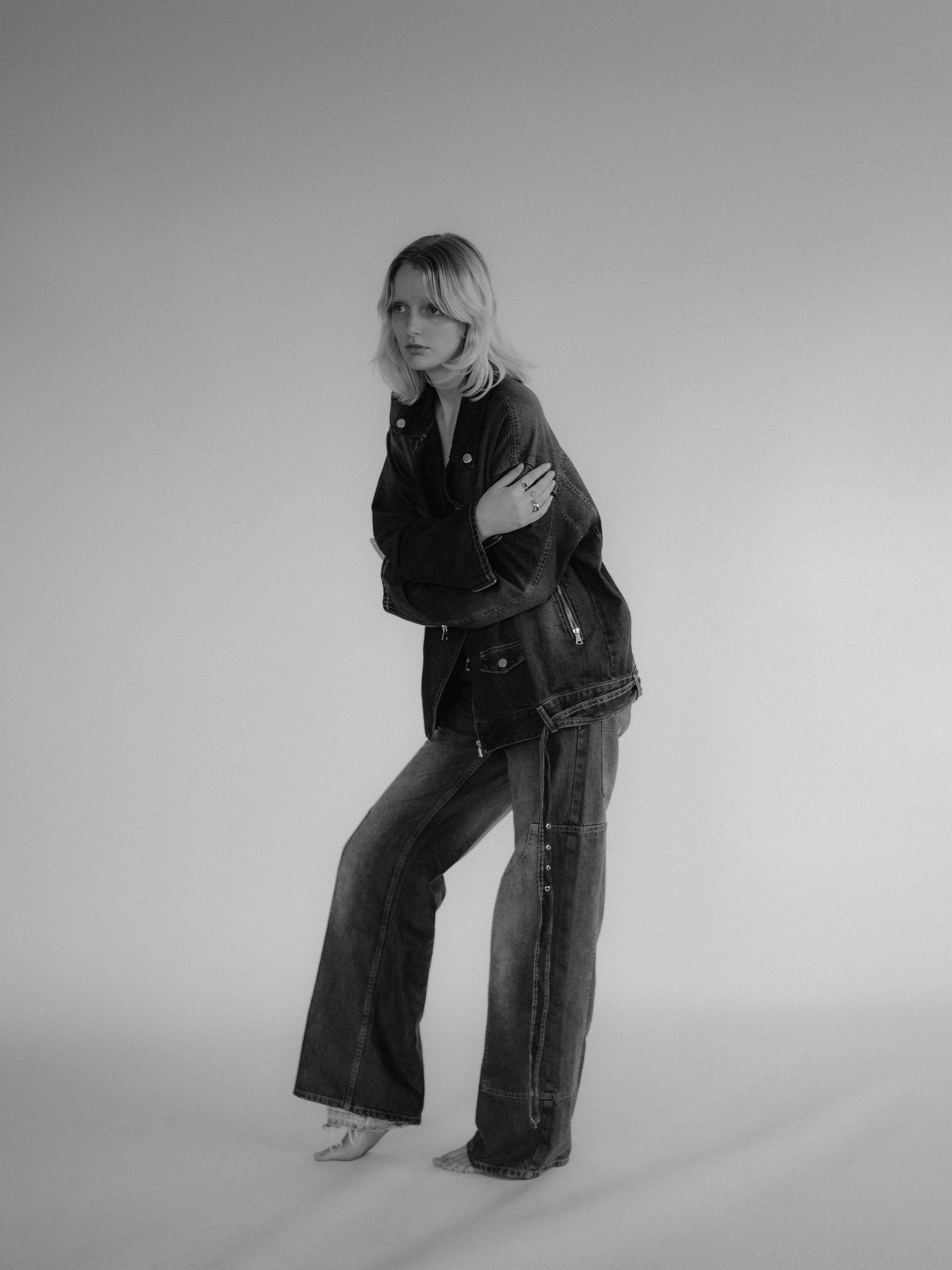 Jorijn in the Cellar Agency studio in Utrecht. October, 2023.