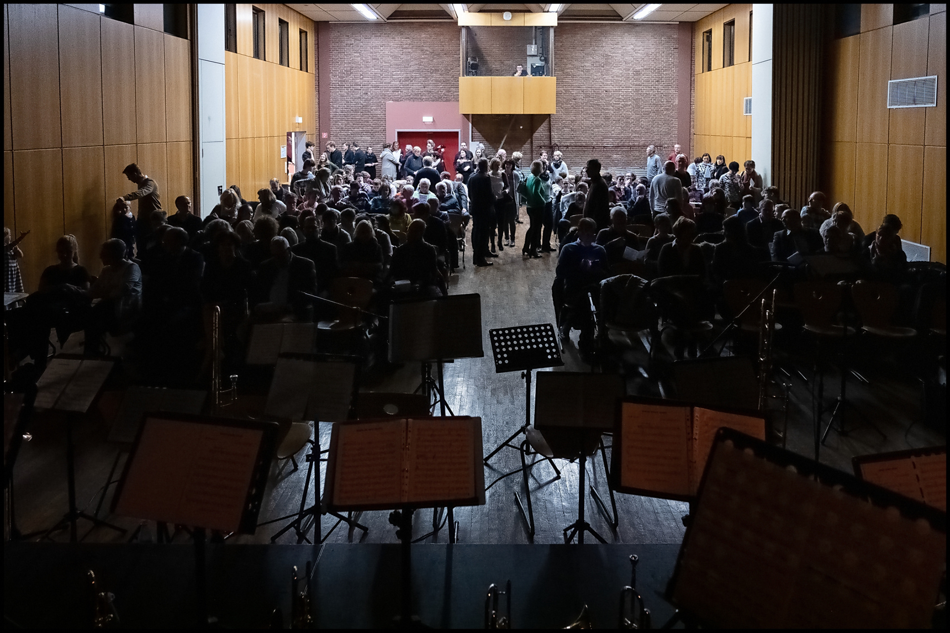Die Aula der Tilemannschule füllt sich...