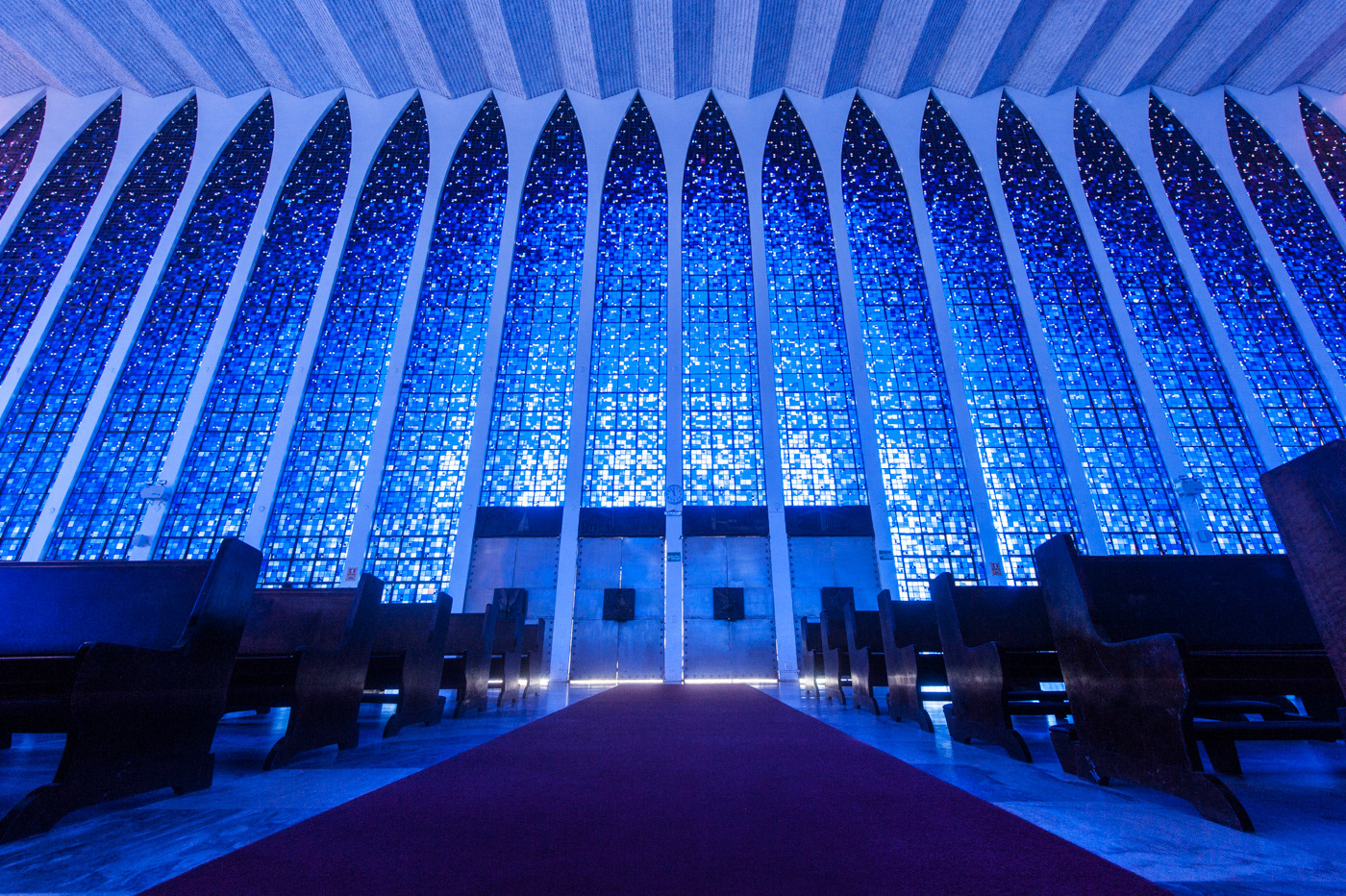 Eglise Dom Bosco, Brasilia (Brésil). Architecte : Vaconcelos Naves.