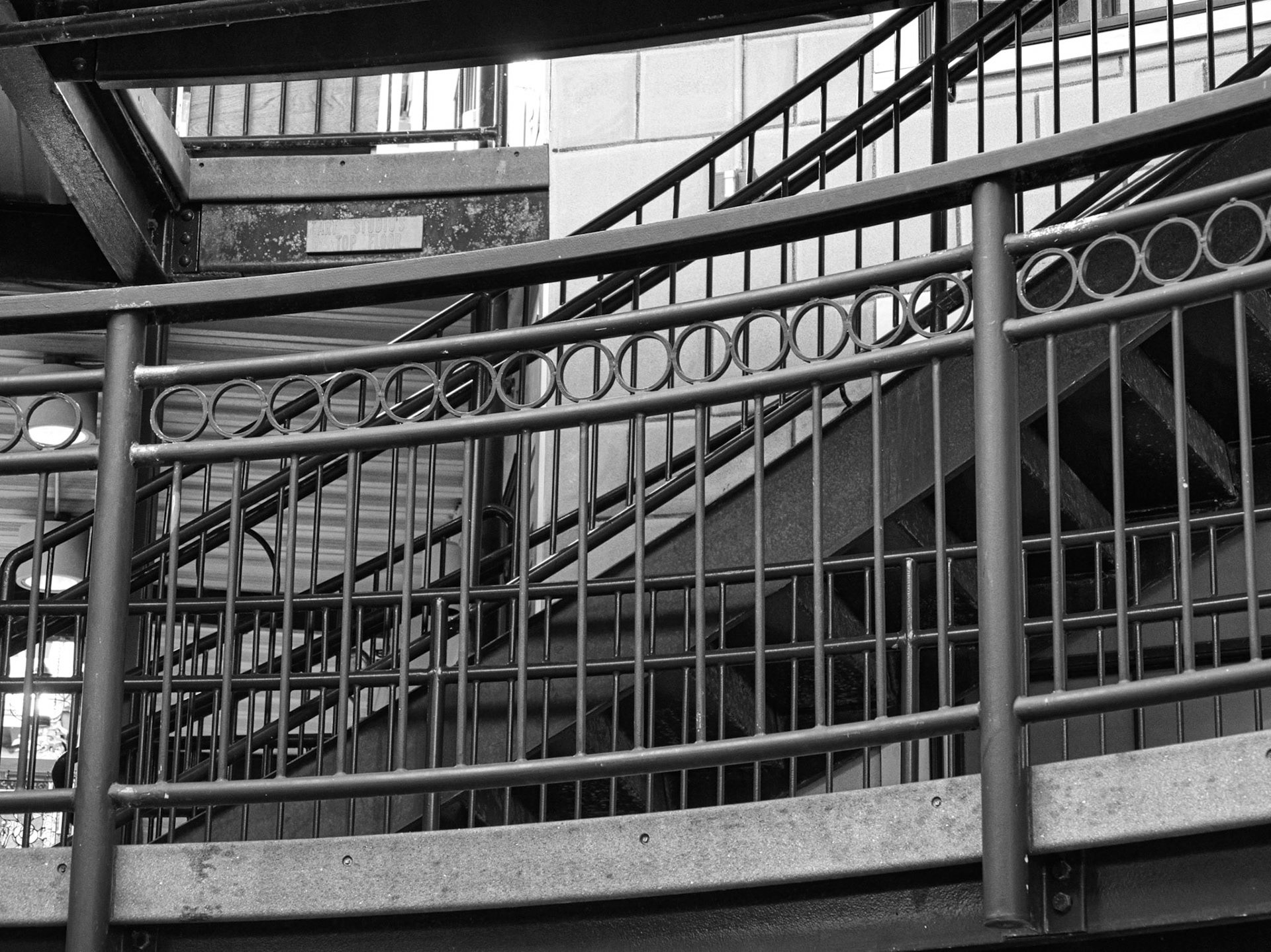 Black &amp; White 00311