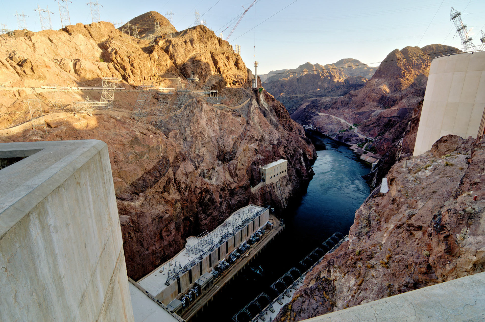 NV_HooverDam_20070530_0039_PS
