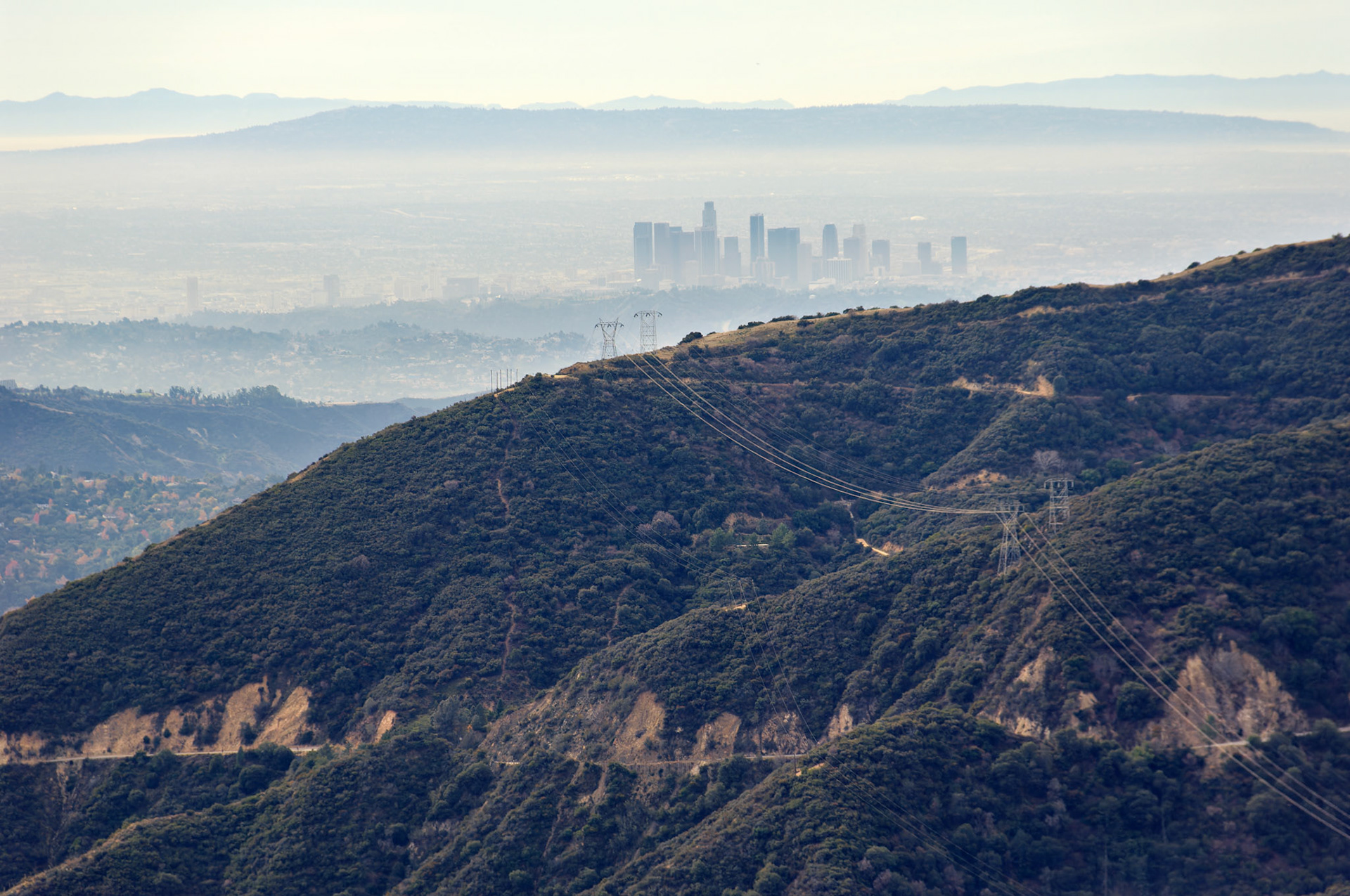 CA_LA_20051220_0248_PS