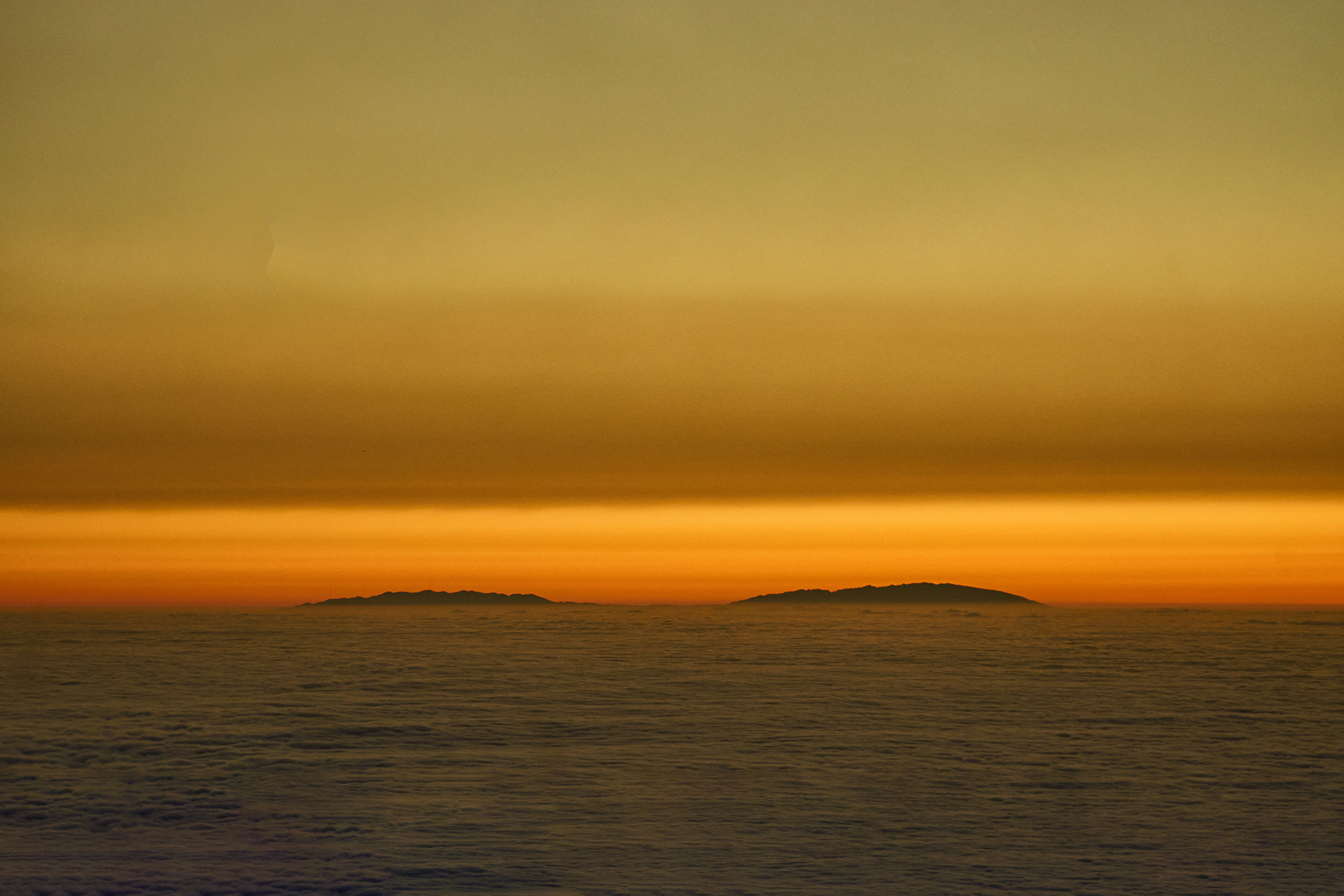 tenerife (ISLAS CANARIAS)  Camera: Sony ilce-7m2-  Lens: 28-70 (70mm) - Aperture: f/5.6 - Exposure Time: (1/160) - ISO 640 - Date Taken: 2022-07-30 21:12