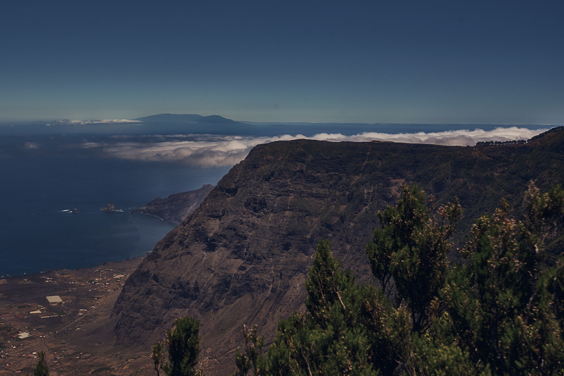 EL HIERRO (CANARIAS)  Camera: Sony ilce- 7m2 -  Lens: 28-70 (28mm) - Aperture: f/11.0 - Exposure Time: 1/250 - ISO100 - Date Taken: 2022-07-28 12:42