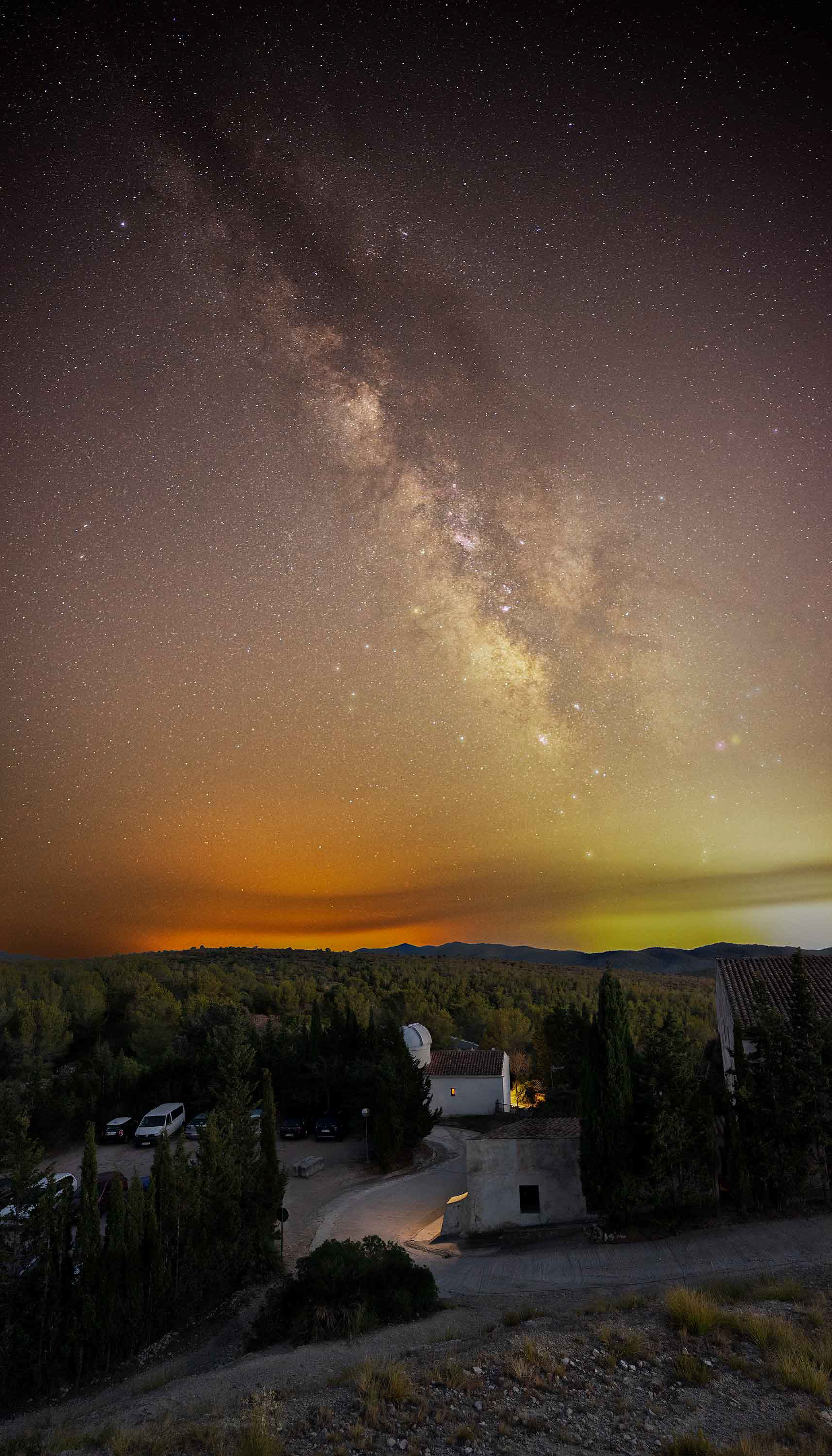PARC ASTRONOMIC DEL GARRAF (CATALUNYA)  Camera: ILCE-7M2 - 20 mm - Aperture: f/3.5 - Exposure Time:  15 s - ISO 5000 - Date Taken: 2022-09-11 21:54 APILADO DE 5 FOTOS