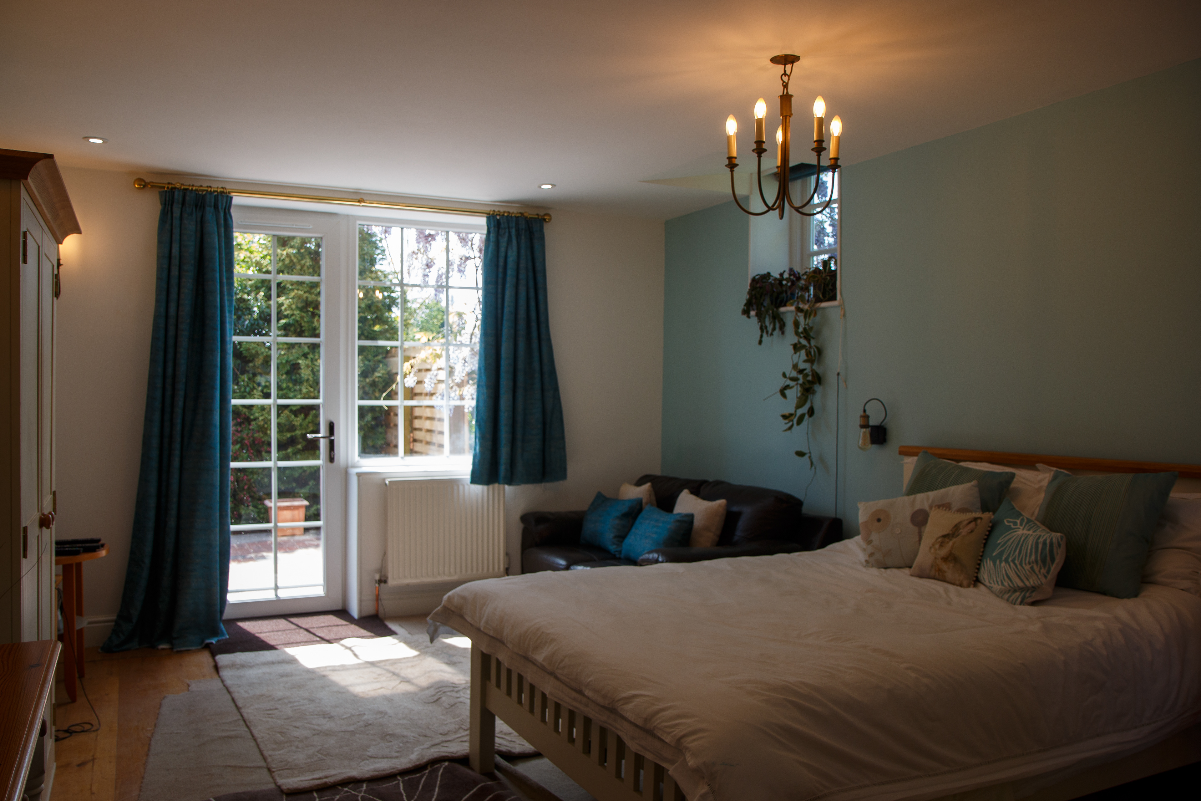 Lounge/ Bedroom