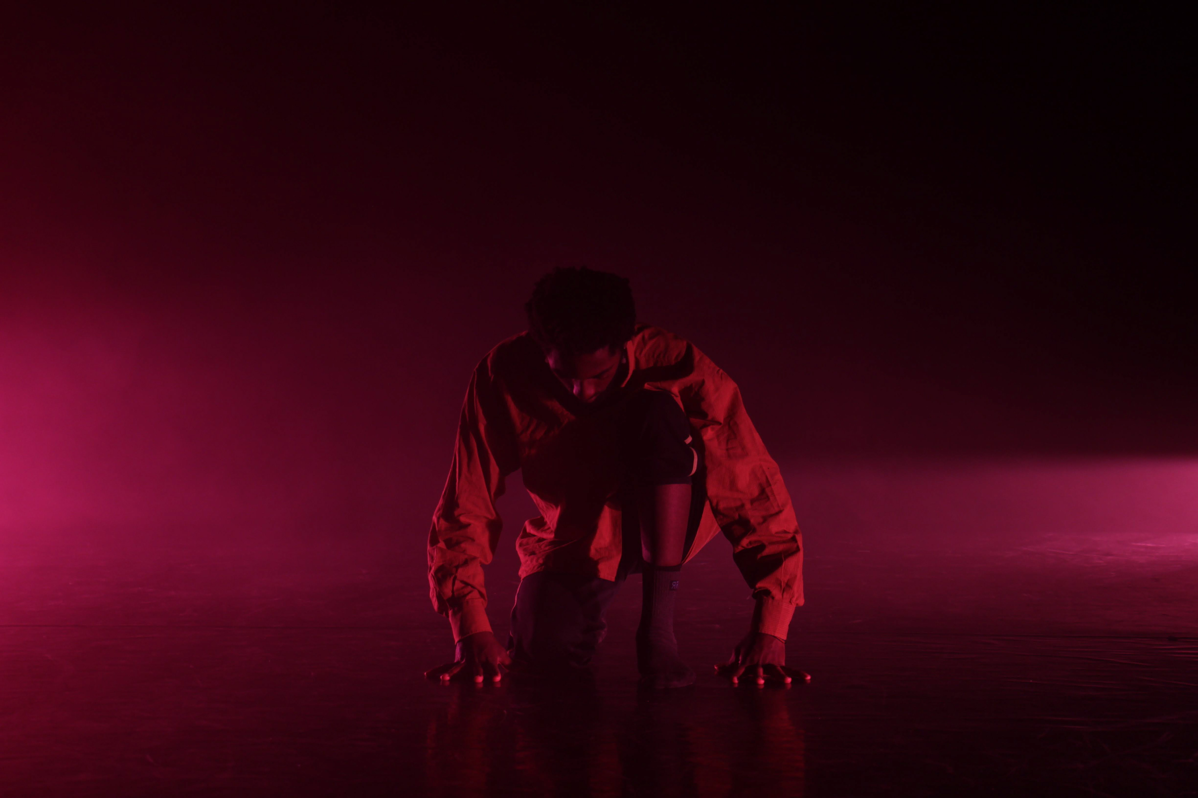 Lichtontwerp voor Unraveling the Veil - Rene Bizimana - 12'2020 