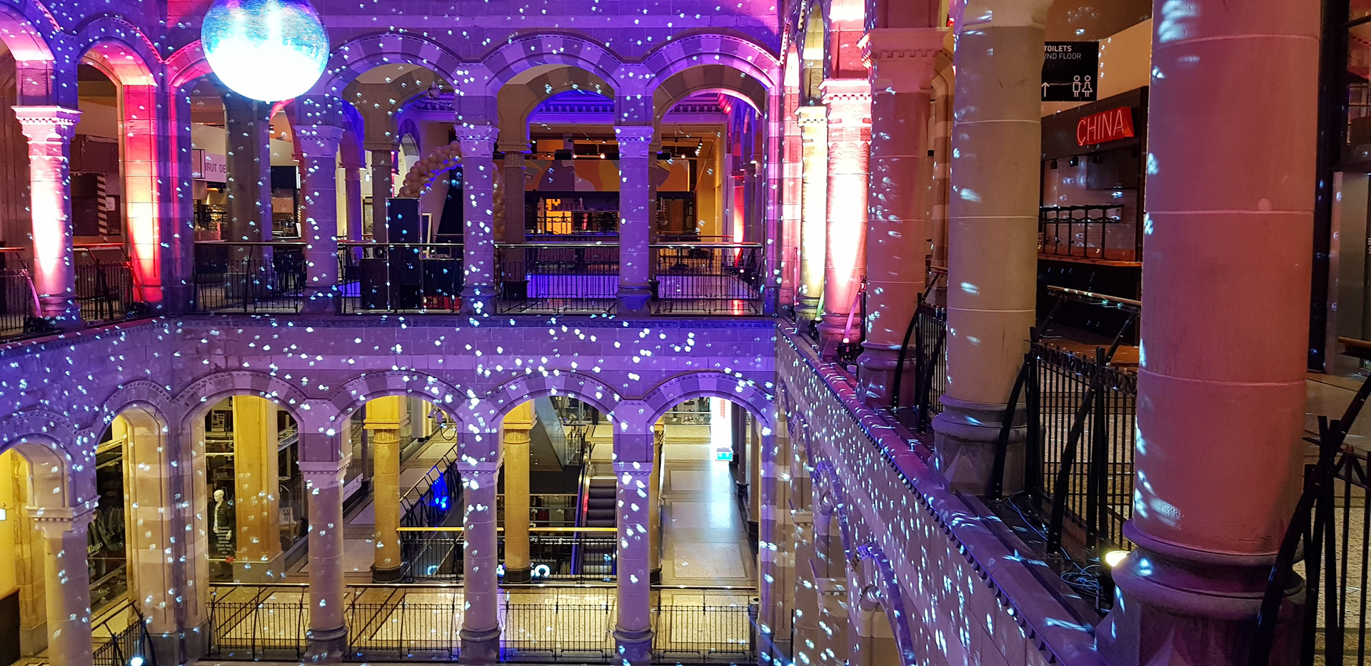 Magna Plaza 2019 - Aukes Theatertechniek