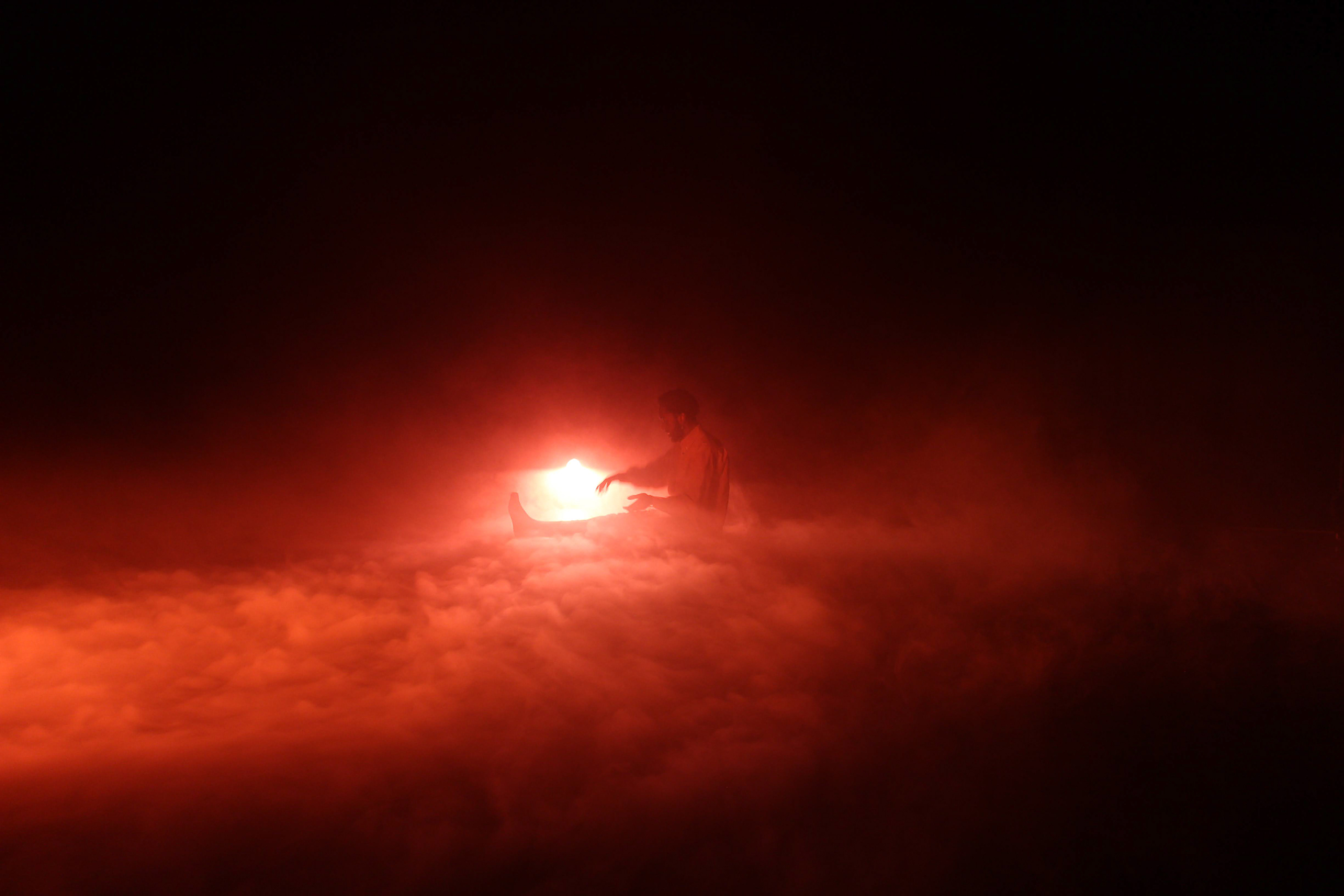 Lichtontwerp voor Unraveling the Veil - Rene Bizimana - 12'2020 