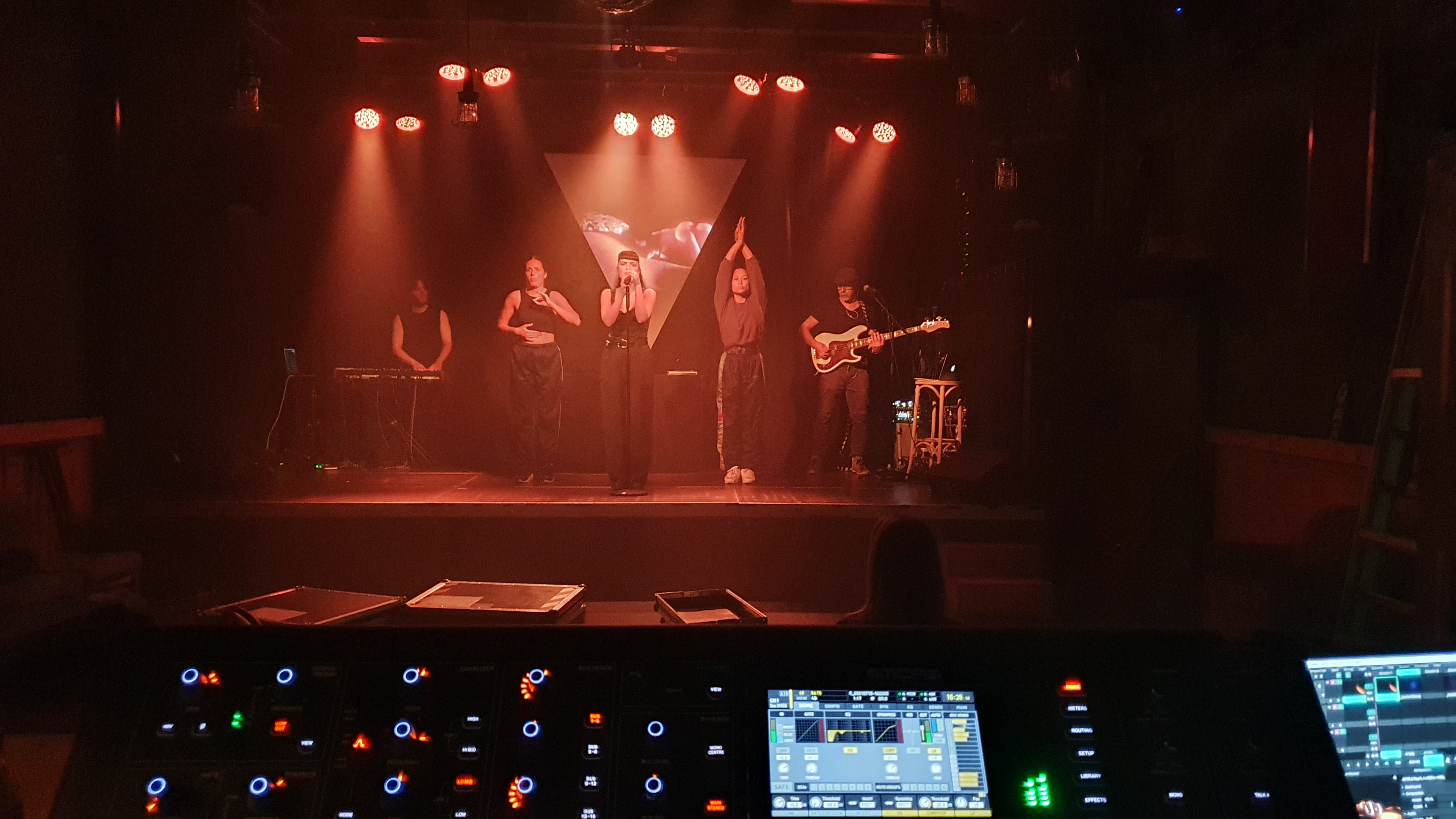 Belle and the Beats in Cinetol - Lichtontwerp en geluidstechniek met WELLICHT - 2021