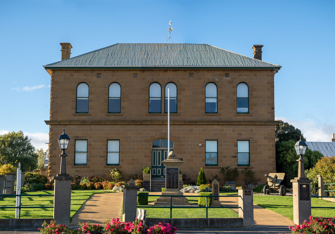 Oatlands, historical village