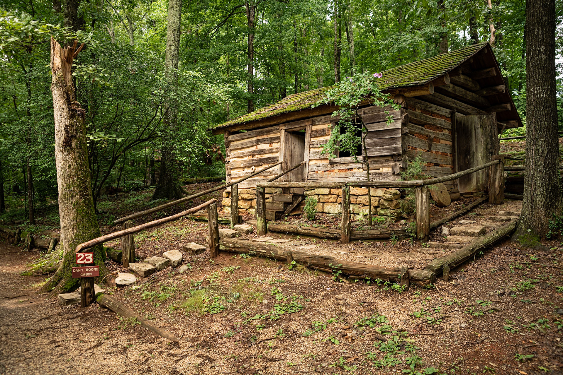 Dan'l Boone Cabin