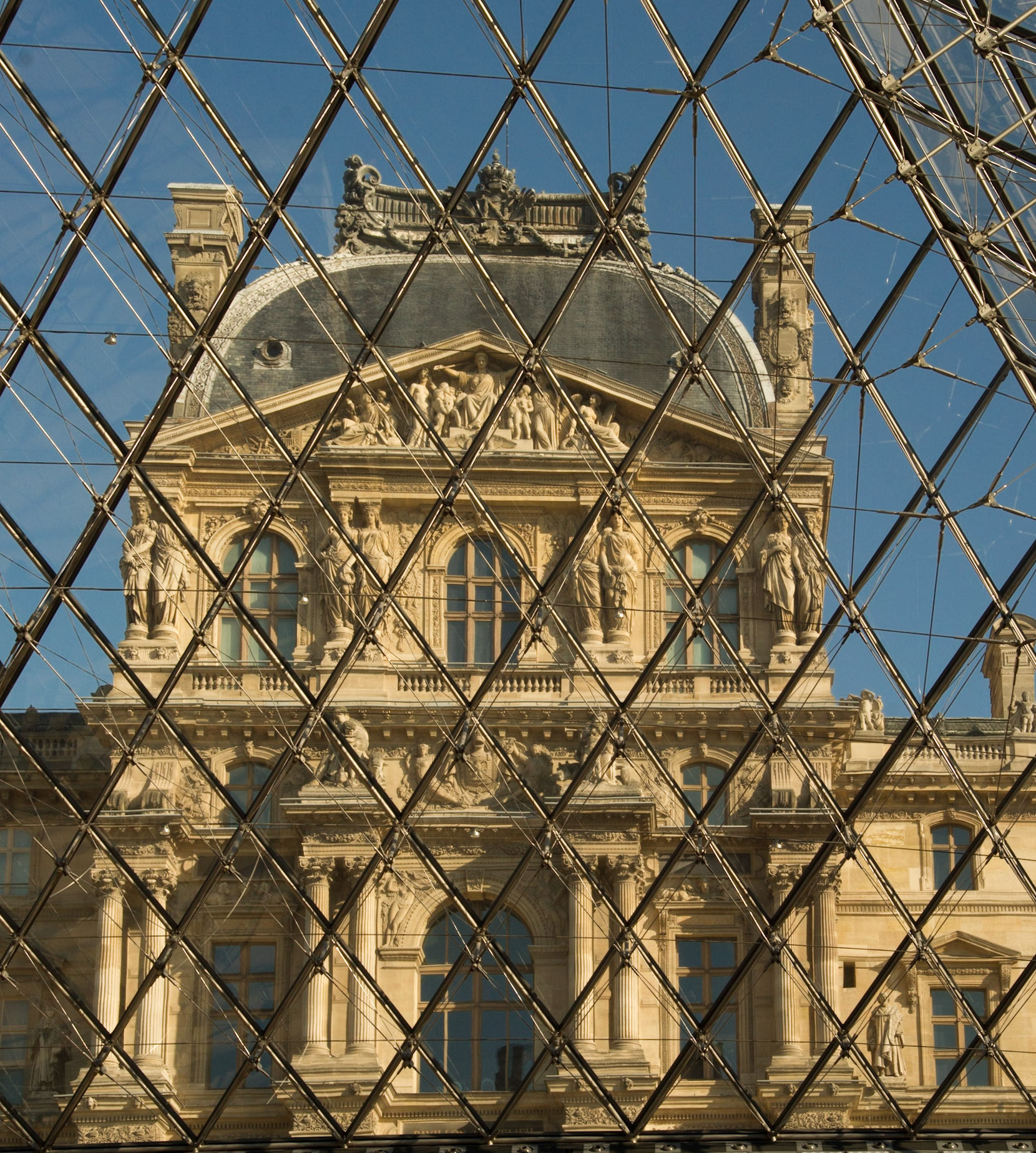 Louvre Museum Pyramide