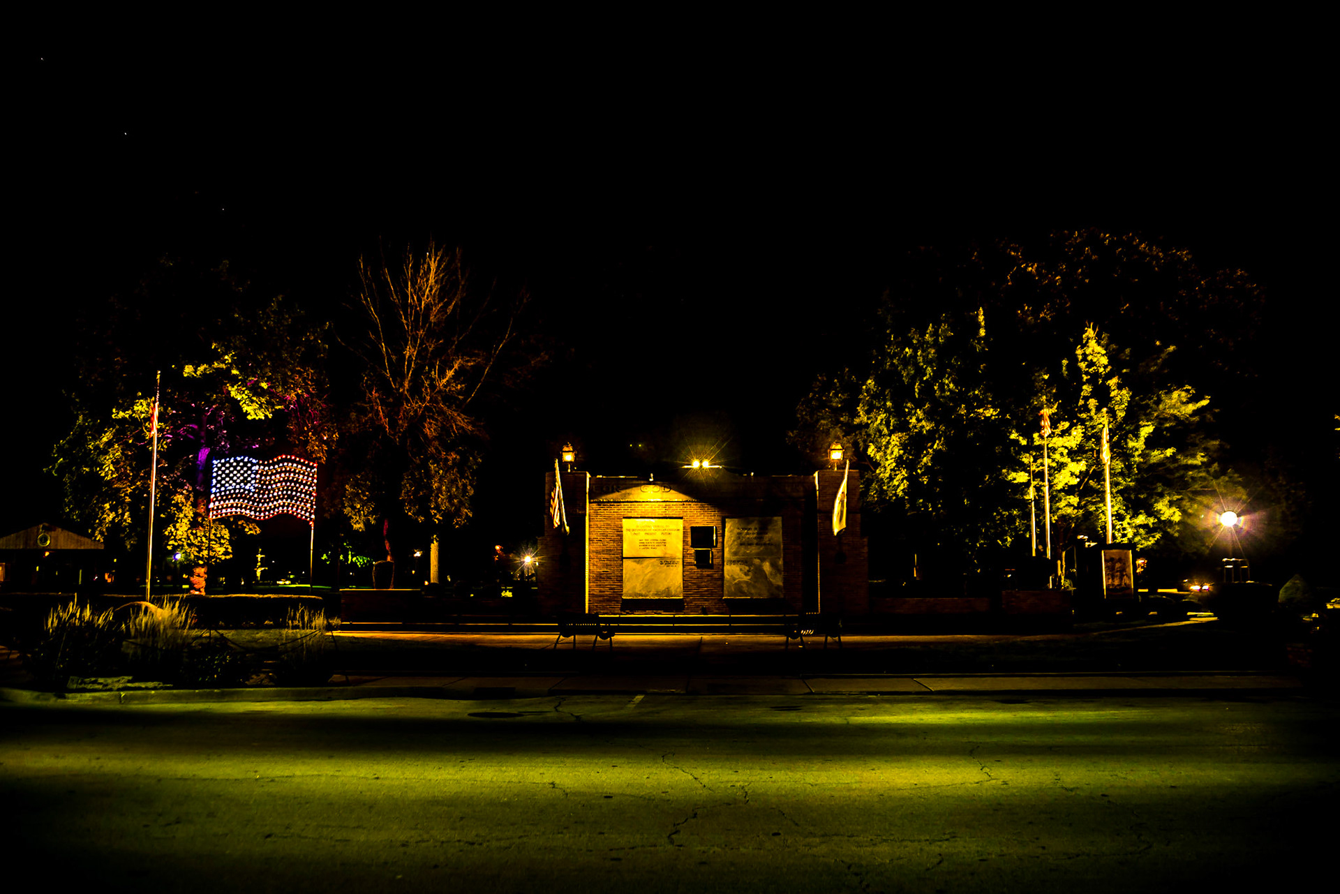 Streator IL night veteran memorial