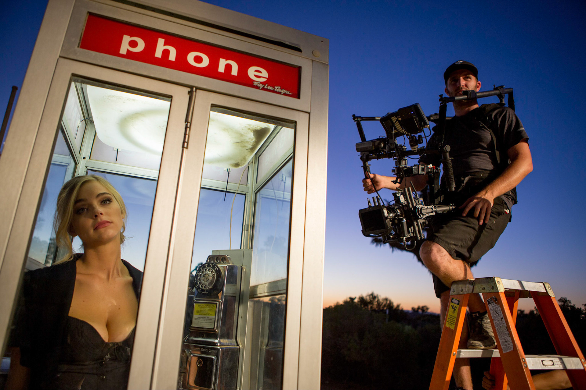 TIMELESS BEAUTY - GUESS