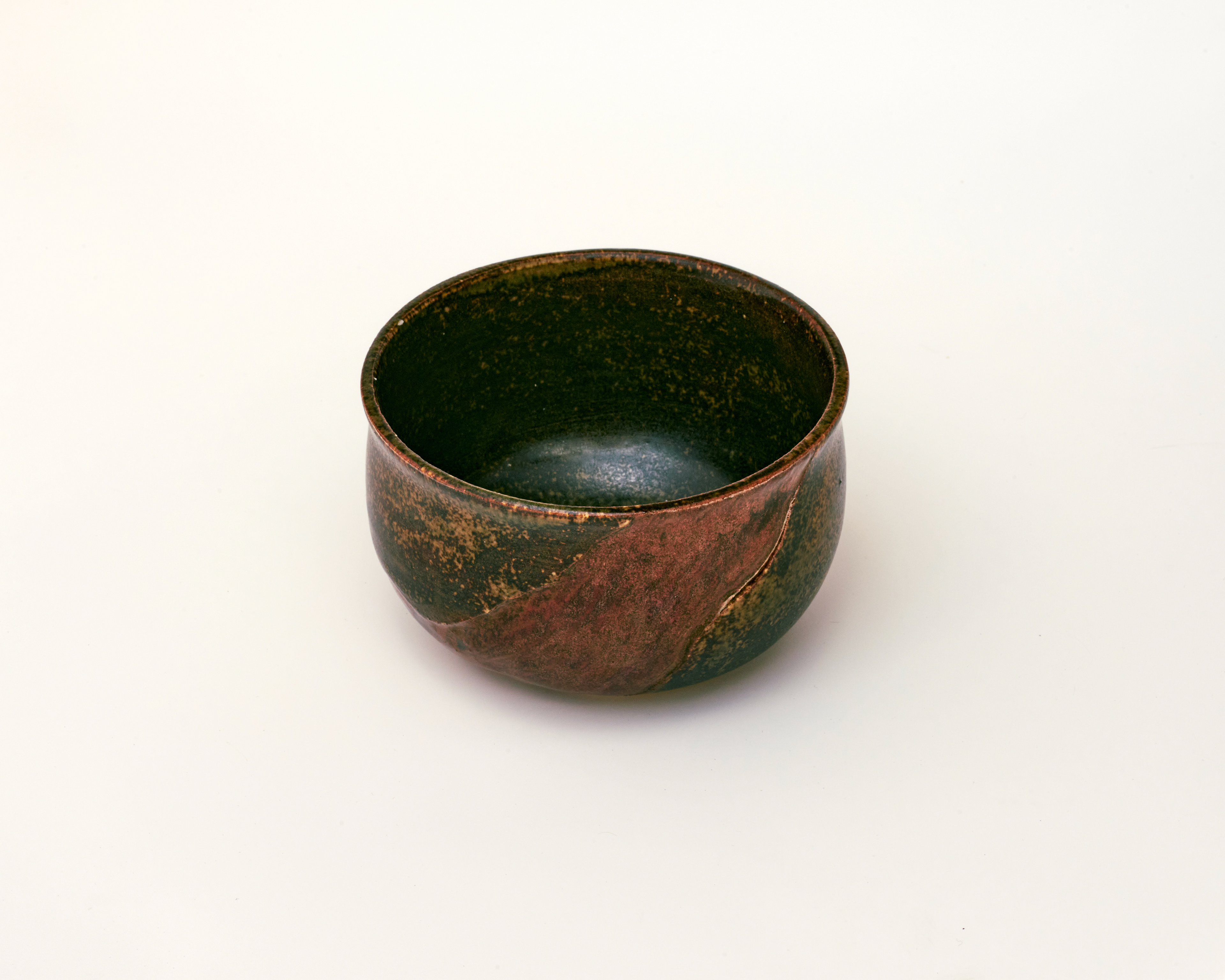 Before my dad planted his garden, he owned a large-potted chili plant that would move outdoors in the warm seasons and indoors for the cold ones. I remember watching it thrive in the summers, producing endless chilis that would fill our freezer, and I would witness its near death in the winters as it hid away in sunless corners. A silent show of resilience. It lasted a while living in that lifestyle, until my dad gave it a permanent place in his garden.